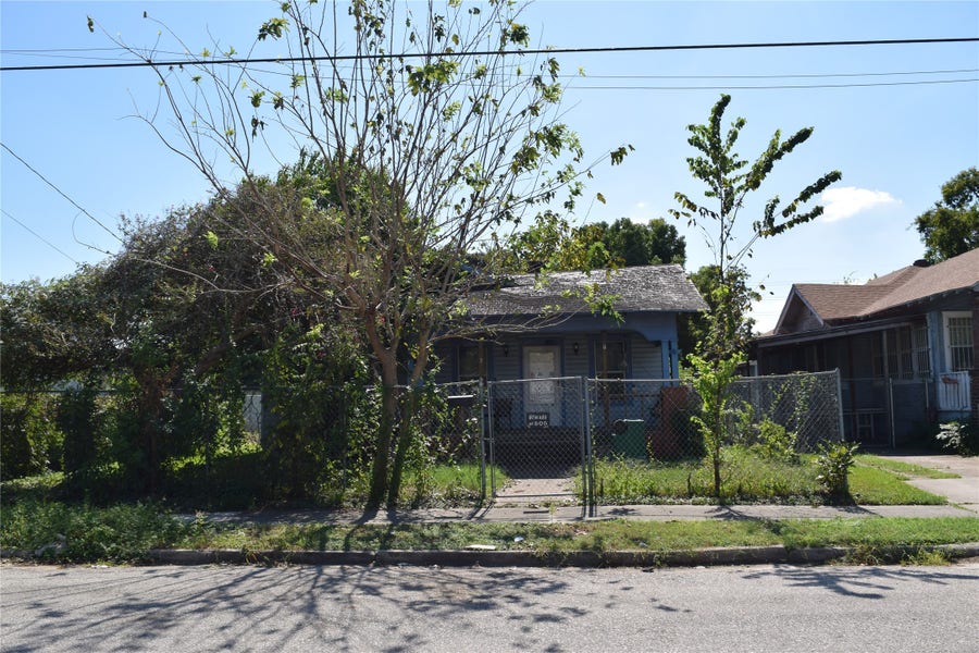 Property photo for 1110 Paschall Street, Houston, TX