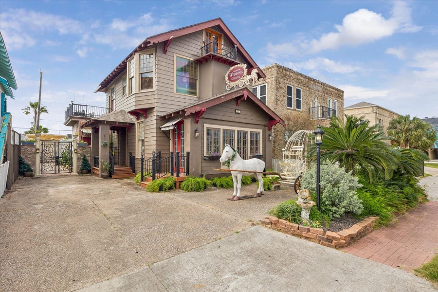 Property photo for 715 Broadway Street, Galveston, TX