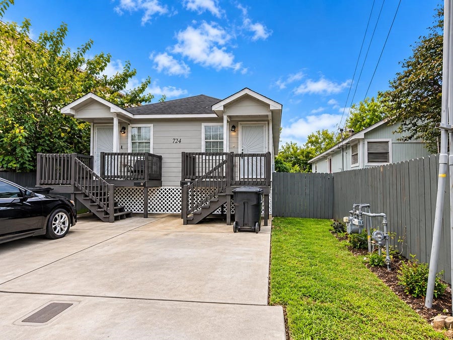 Property photo for 724 E 39th Street, #B, Houston, TX