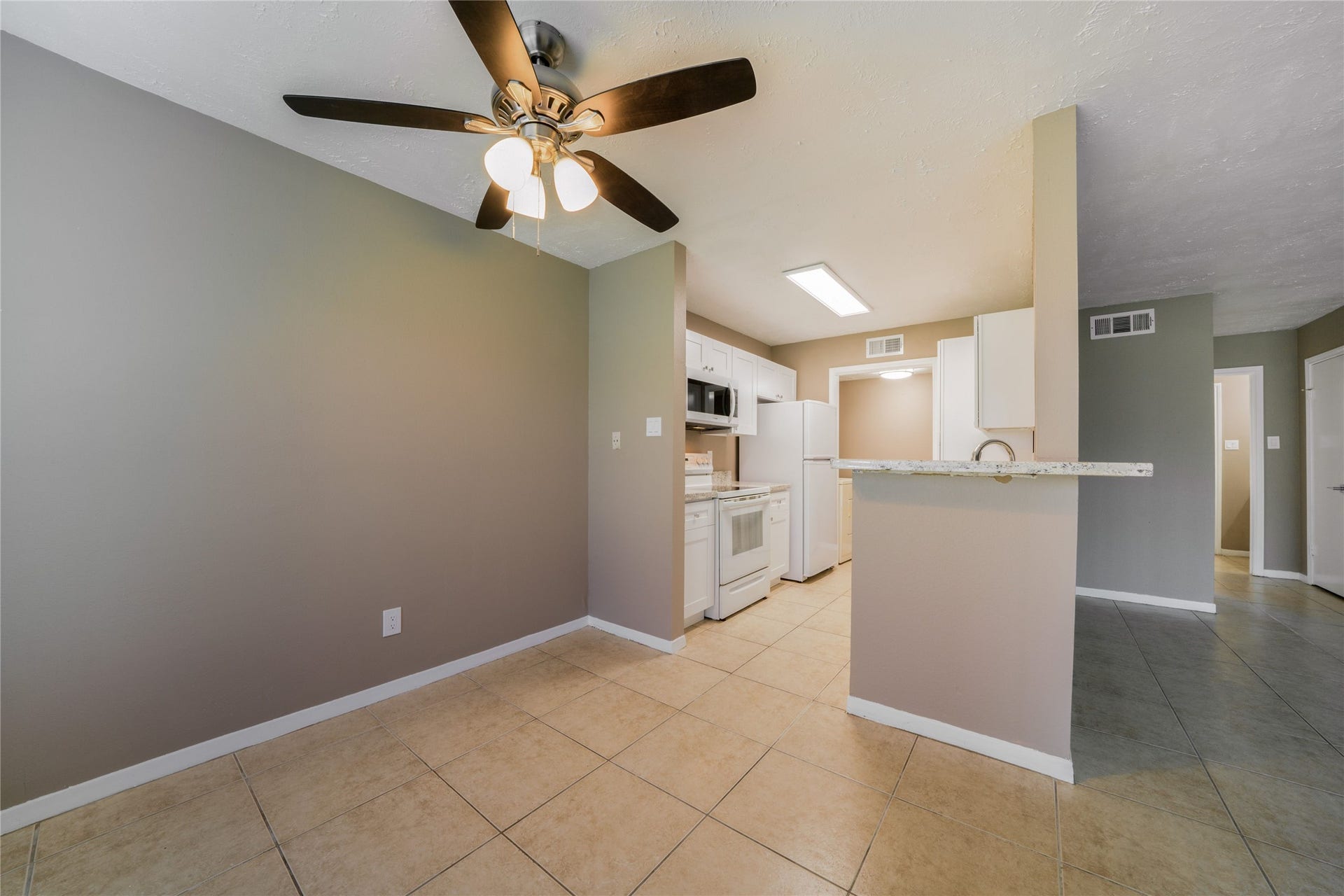 8481 Sands Point Drive, Houston, TX 77036 8481 Sands Point Drive, Houston, TX 77036