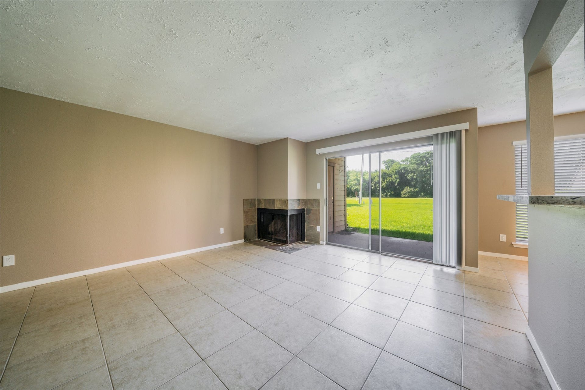 8481 Sands Point Drive, Houston, TX 77036 8481 Sands Point Drive, Houston, TX 77036