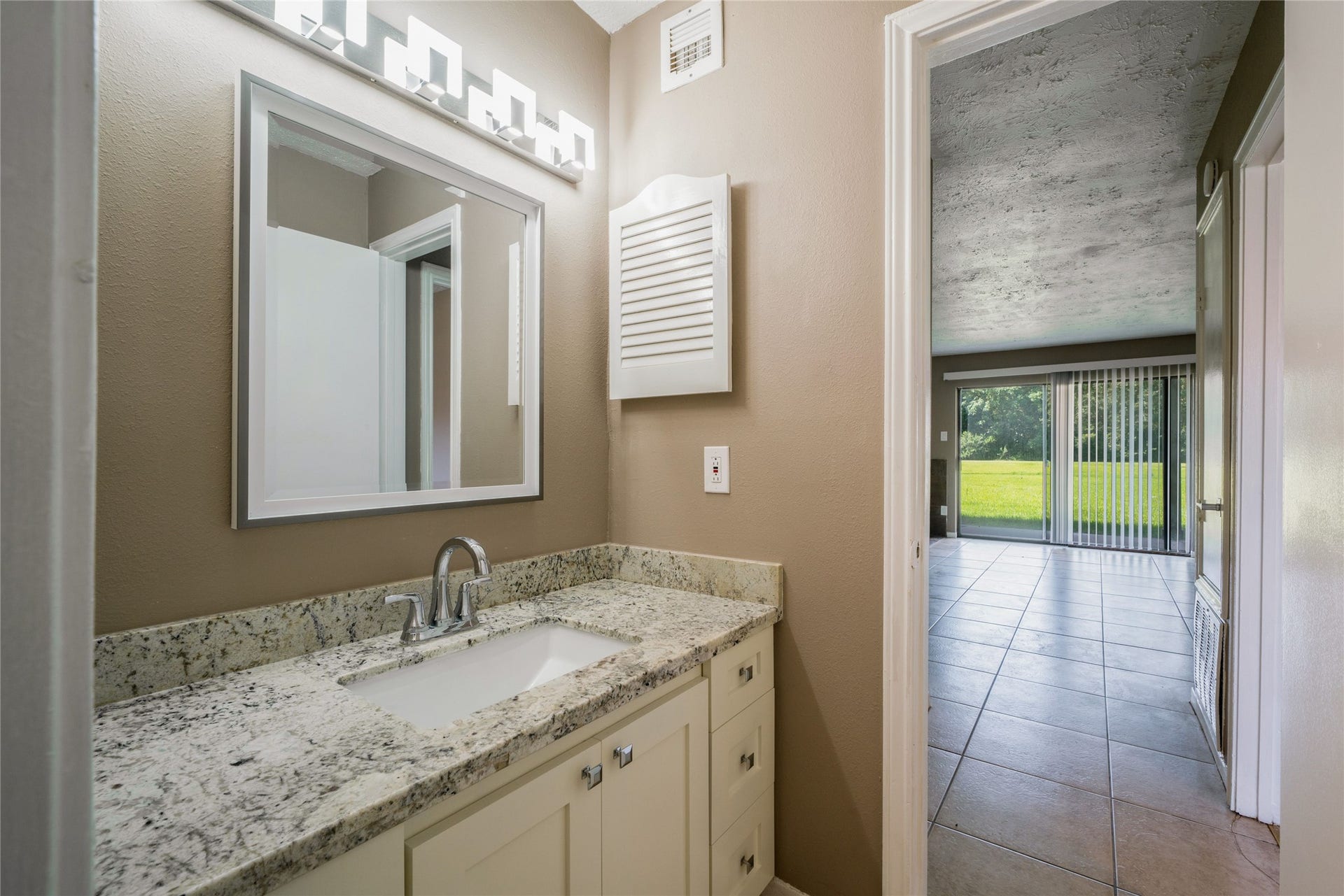 8481 Sands Point Drive, Houston, TX 77036 8481 Sands Point Drive, Houston, TX 77036
