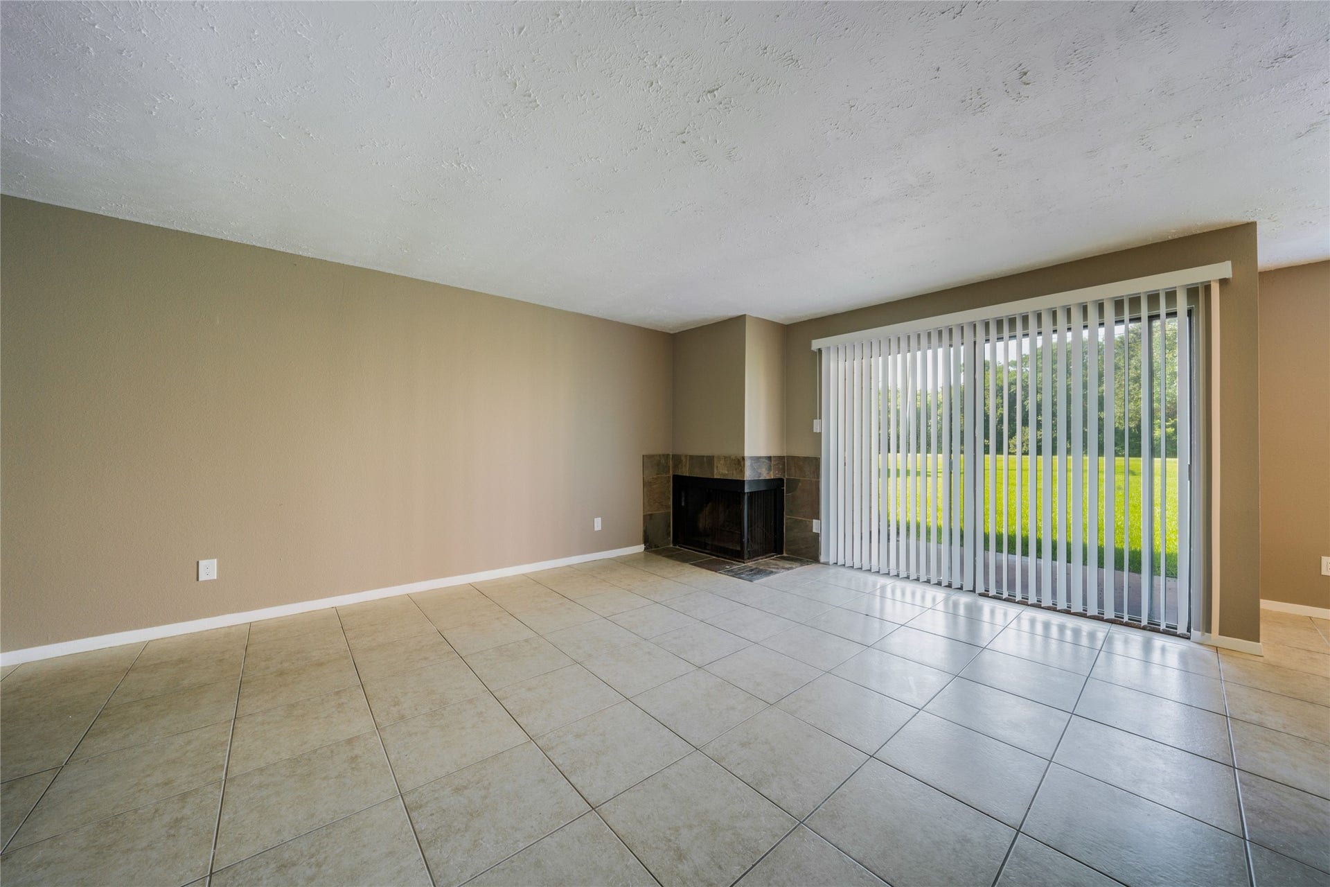8481 Sands Point Drive, Houston, TX 77036 8481 Sands Point Drive, Houston, TX 77036