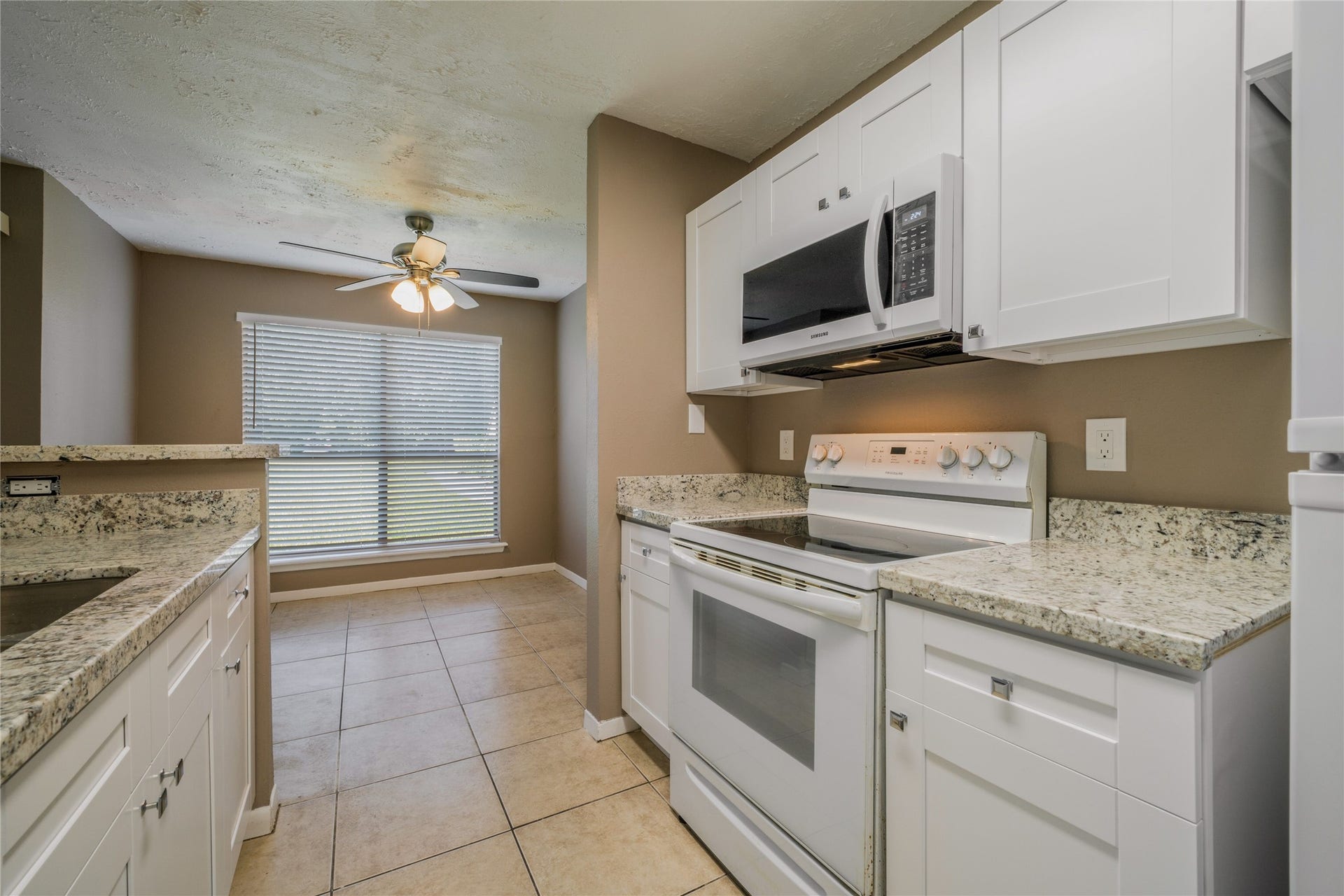 8481 Sands Point Drive, Houston, TX 77036 8481 Sands Point Drive, Houston, TX 77036