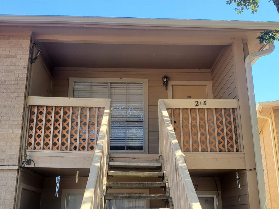 Property photo for 1505 Ward Road, #218, Baytown, TX