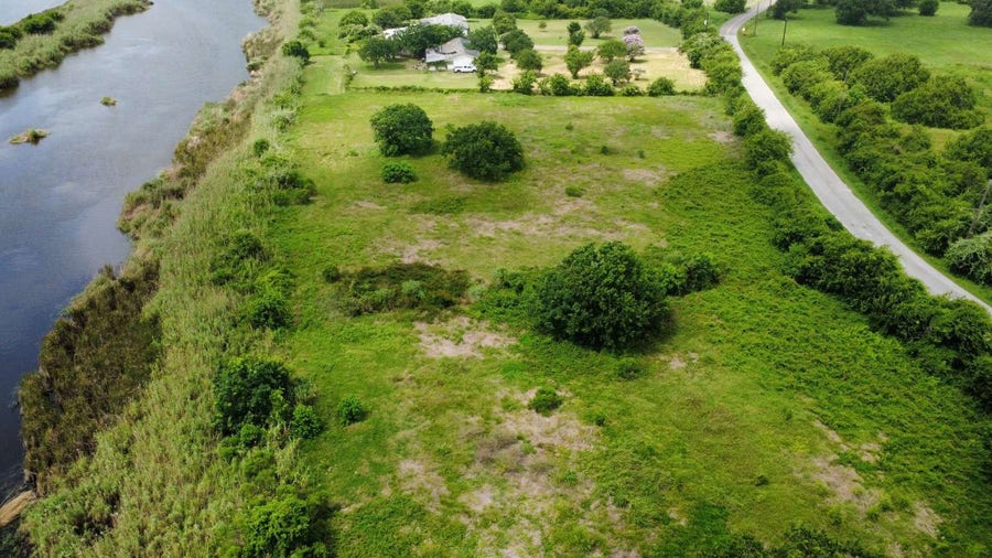 Property photo for 2203 Duncan Drive, Oyster Creek, TX