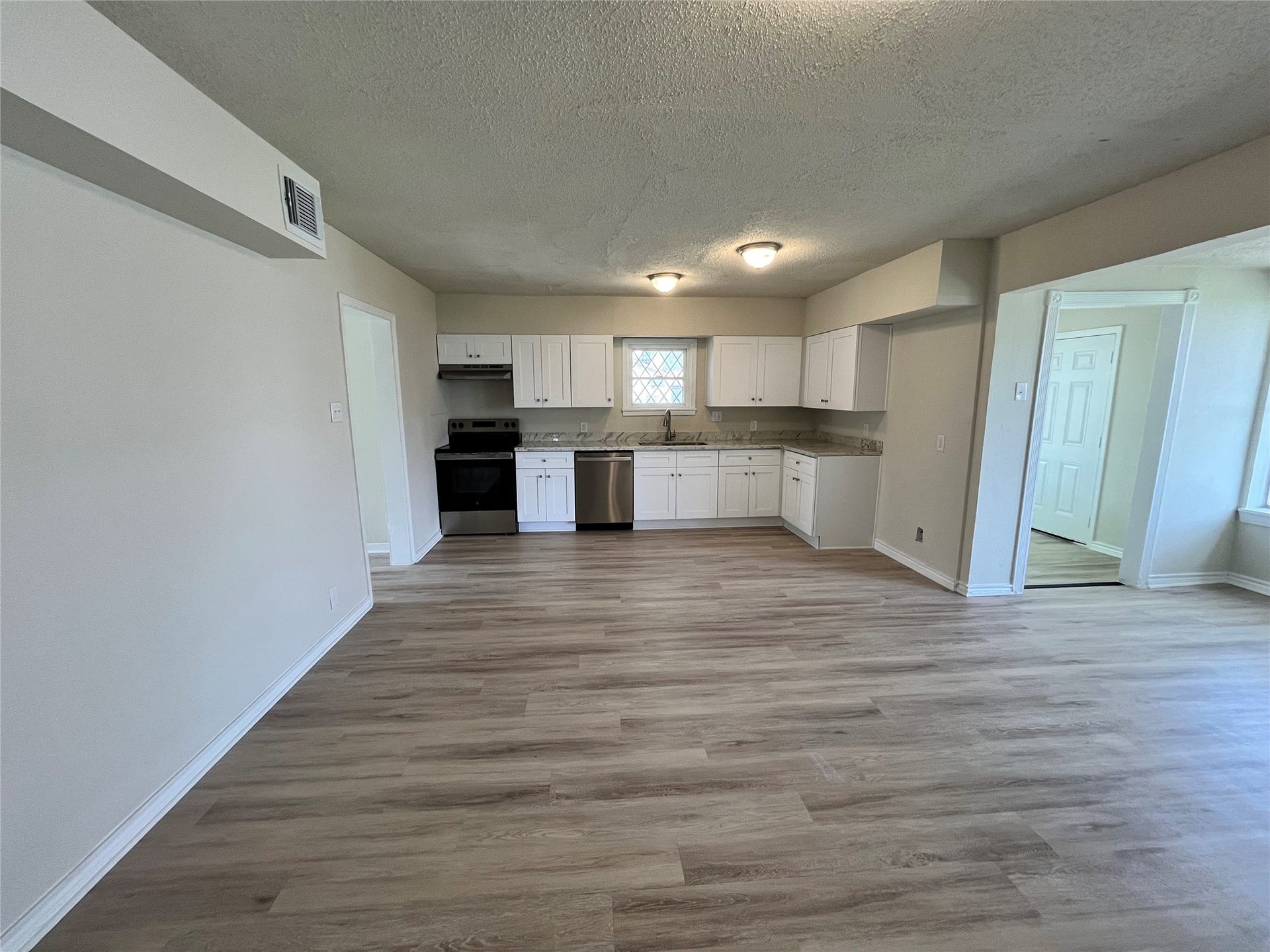 30 12th Avenue N, Texas City, TX 77590 30 12th Avenue N, Texas City, TX 77590