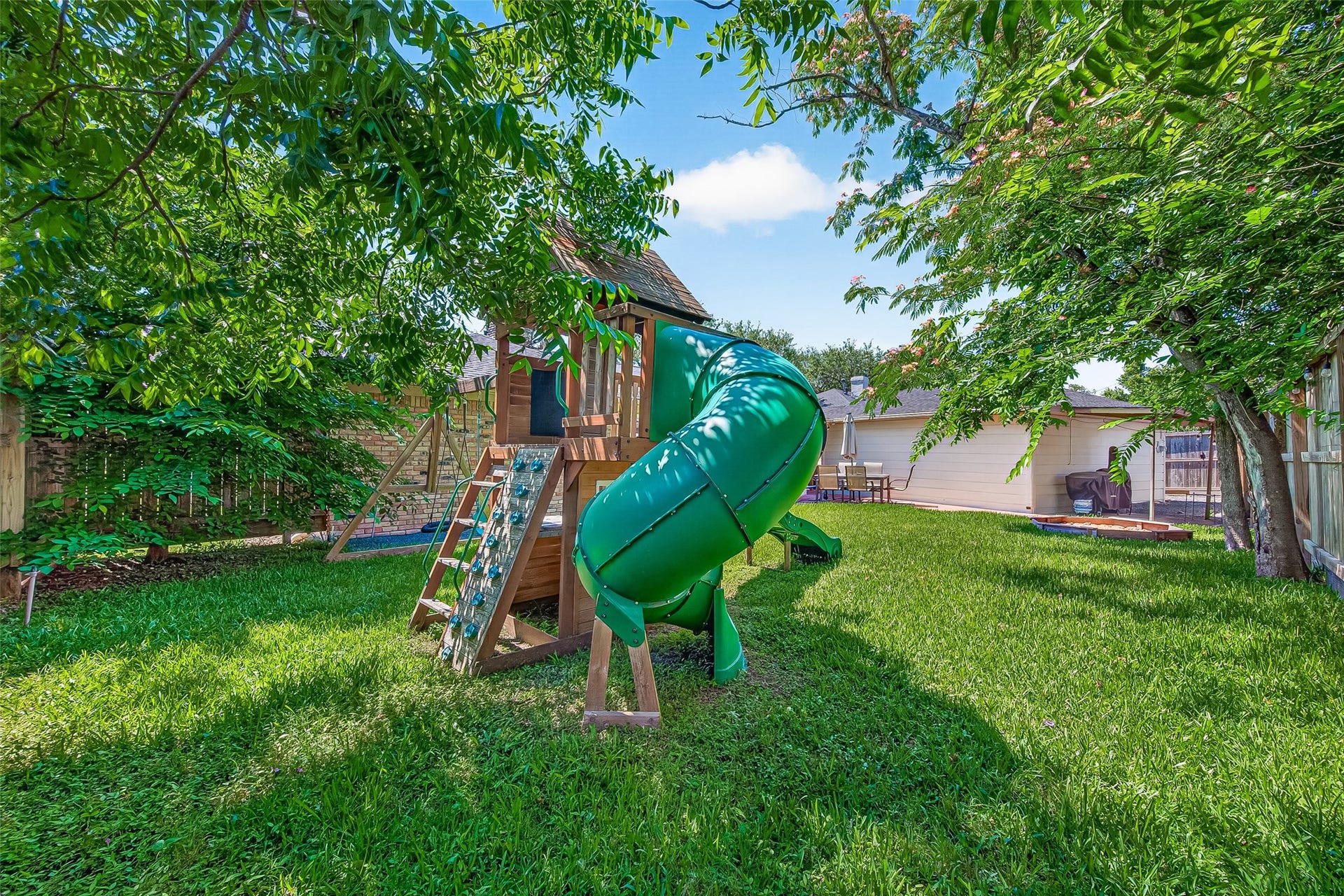 2610 Teague Road, Houston, TX 77080 2610 Teague Road, Houston, TX 77080