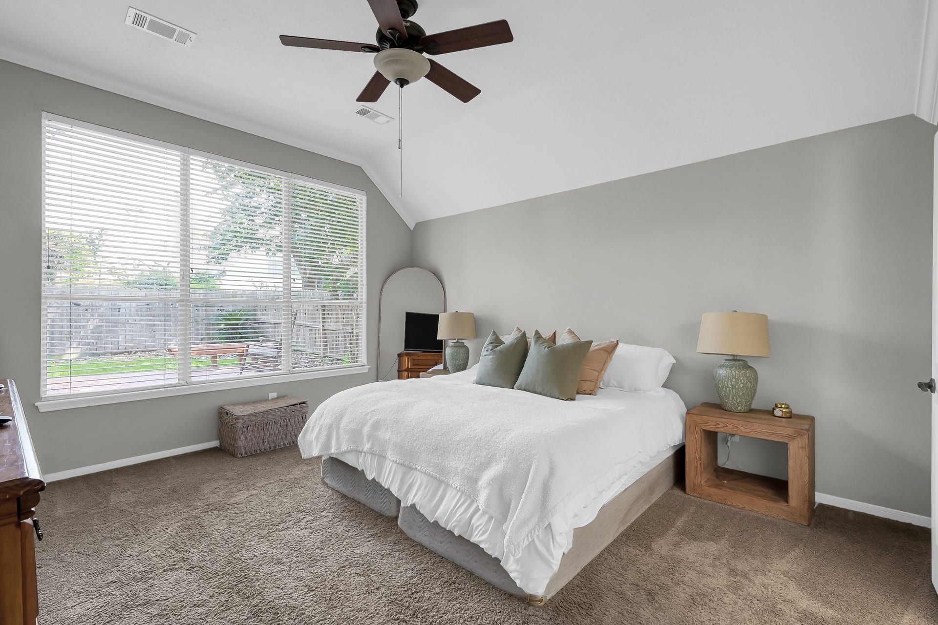1427 Chesterpoint Drive, Spring, TX 77386 1427 Chesterpoint Drive, Spring, TX 77386