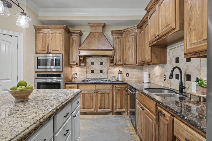 Property photo for 615 Weisinger Drive, Magnolia, TX