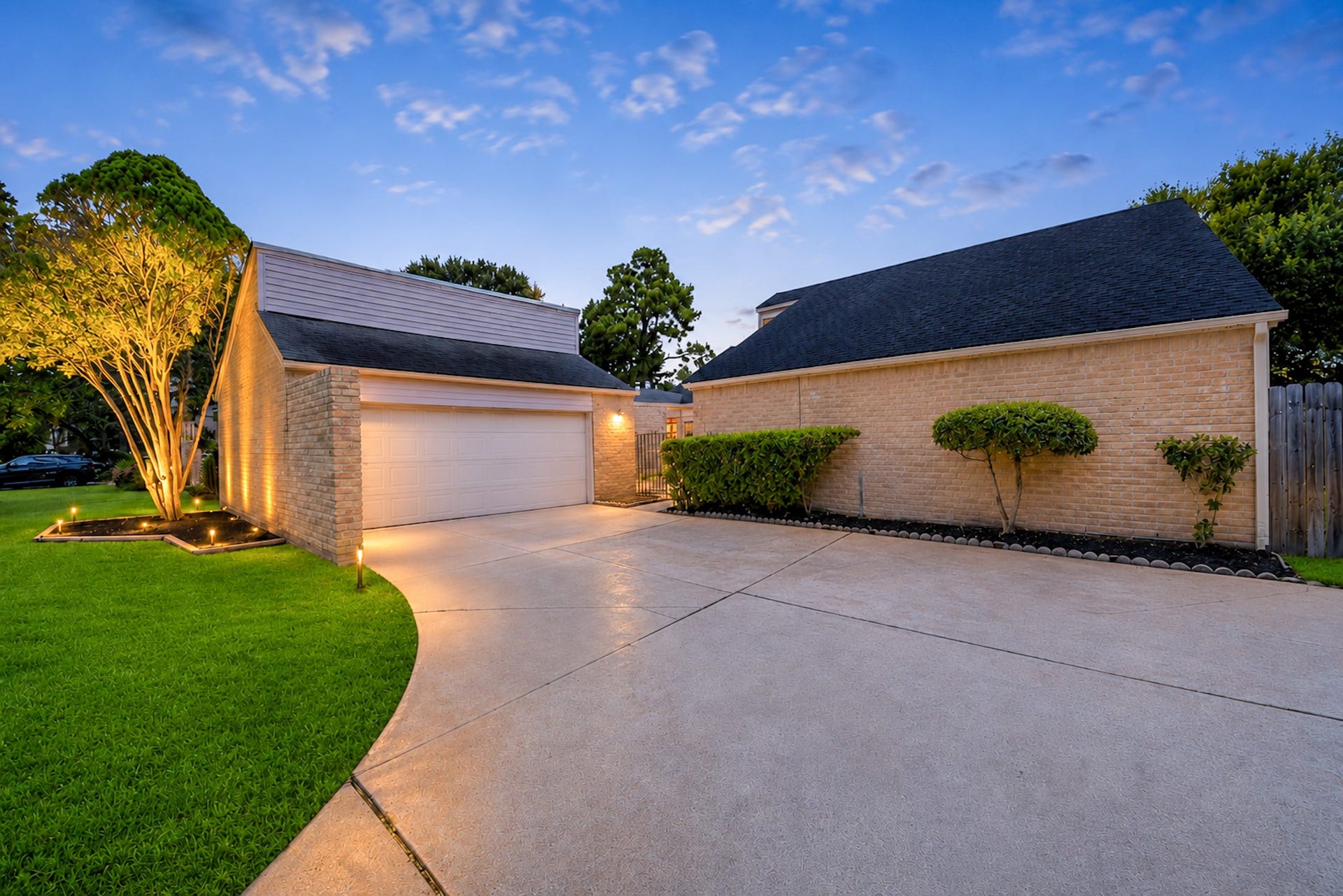 2219 Valley Manor Drive, Missouri City, TX 77489 2219 Valley Manor Drive, Missouri City, TX 77489