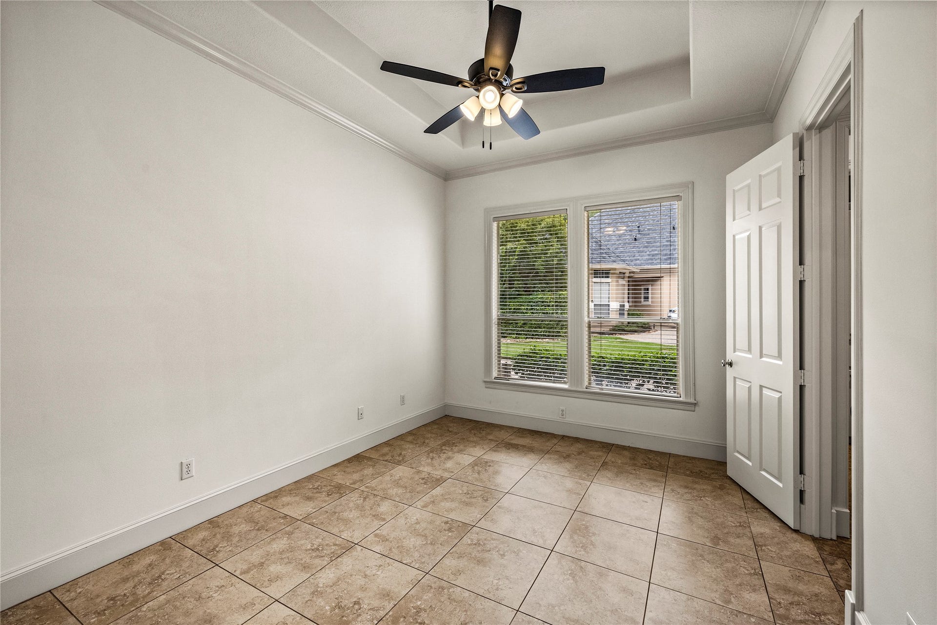 3 N Benton Woods Circle, The Woodlands, TX 77382