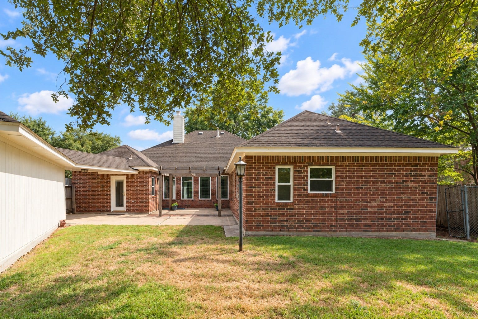 304 Melodywood Drive, Friendswood, TX 77546 304 Melodywood Drive, Friendswood, TX 77546