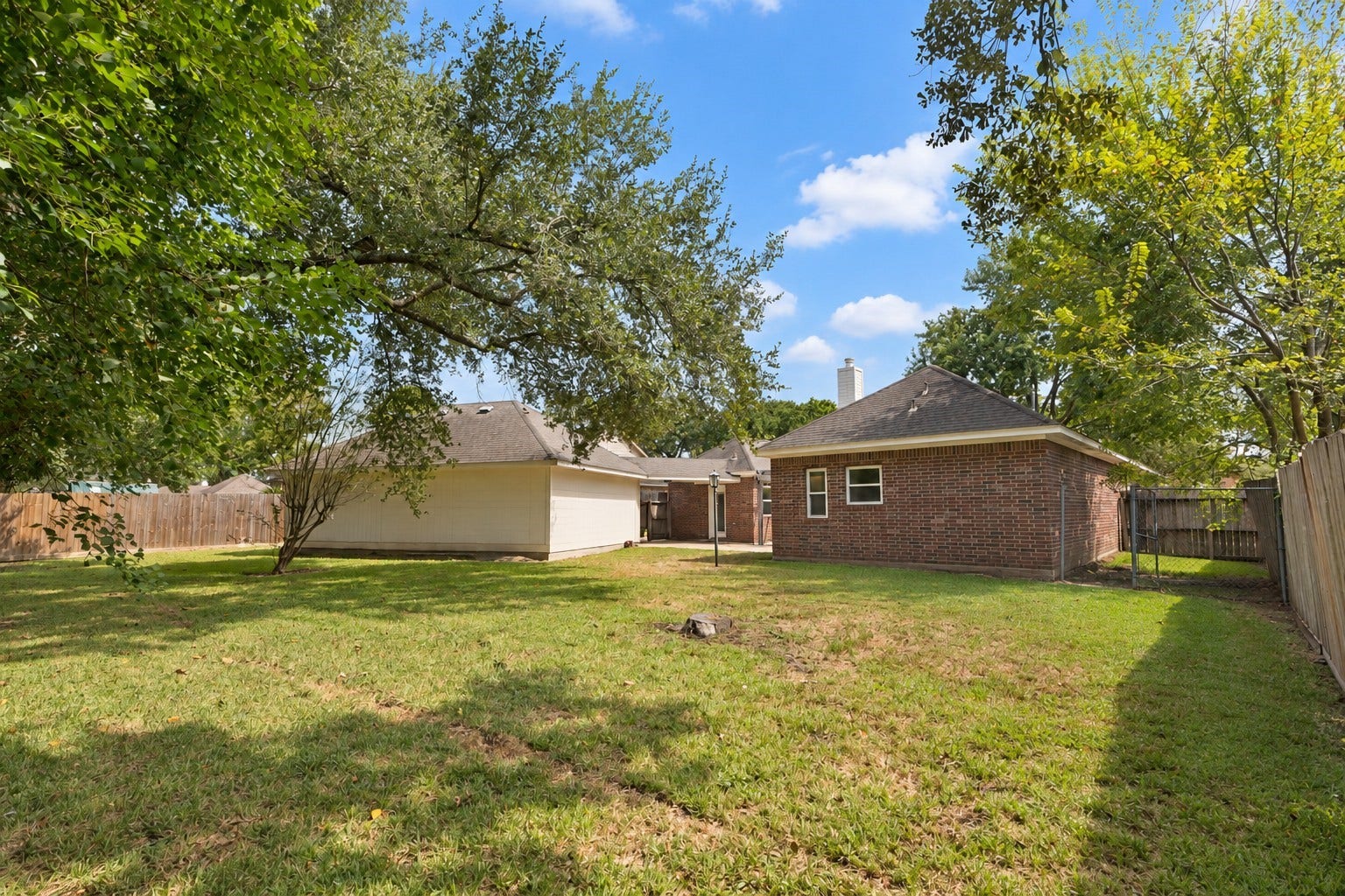 304 Melodywood Drive, Friendswood, TX 77546 304 Melodywood Drive, Friendswood, TX 77546