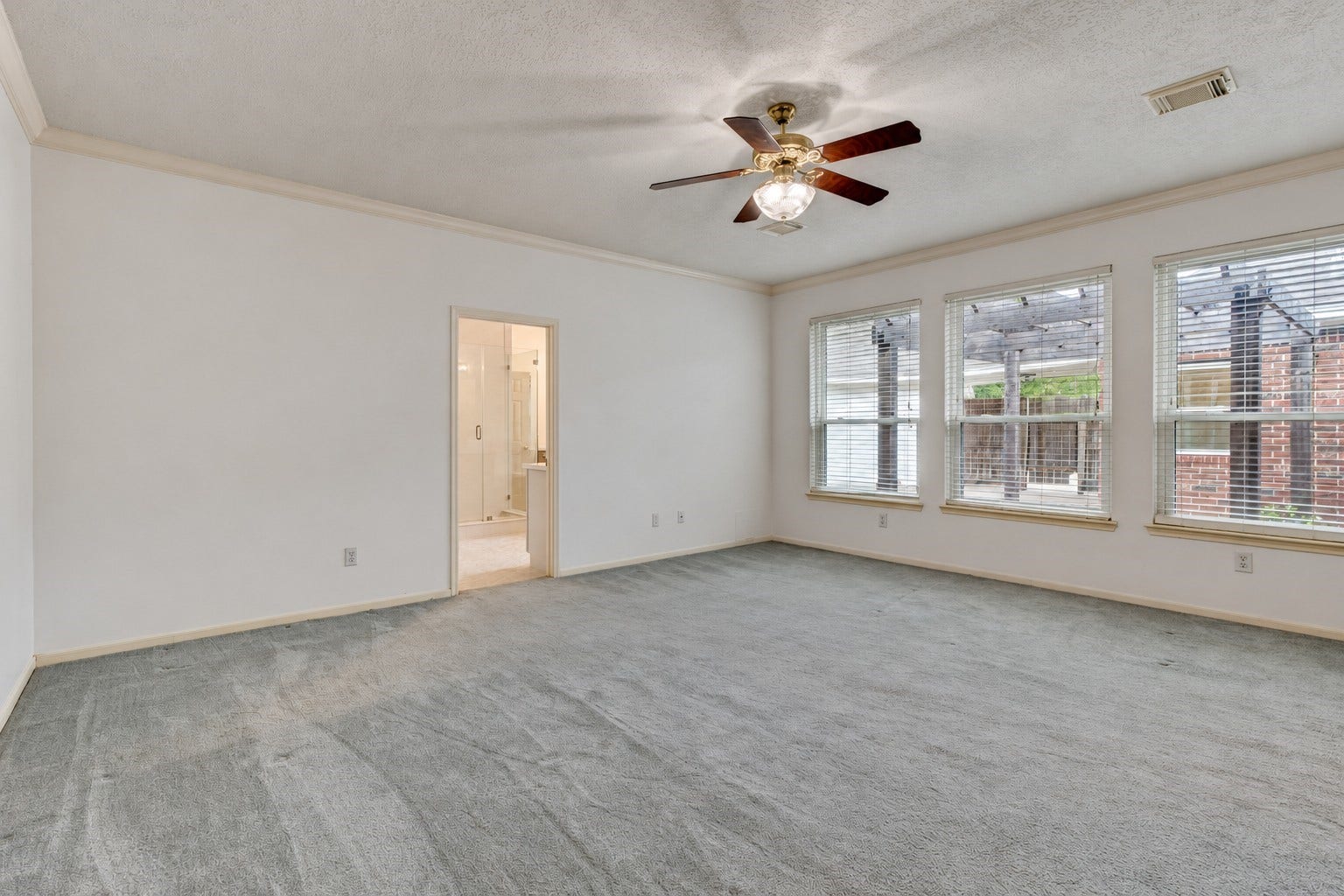 304 Melodywood Drive, Friendswood, TX 77546 304 Melodywood Drive, Friendswood, TX 77546