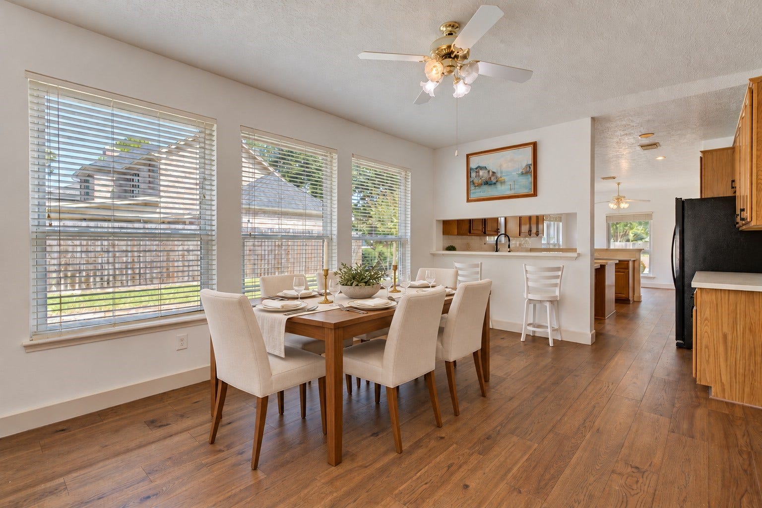 304 Melodywood Drive, Friendswood, TX 77546 Virtually Staged
