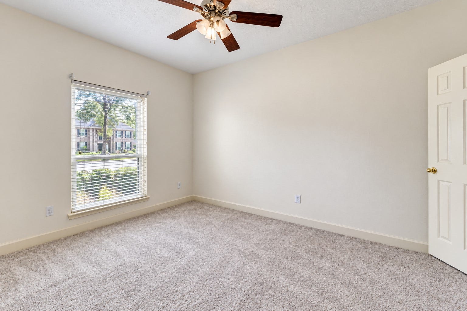 304 Melodywood Drive, Friendswood, TX 77546 304 Melodywood Drive, Friendswood, TX 77546