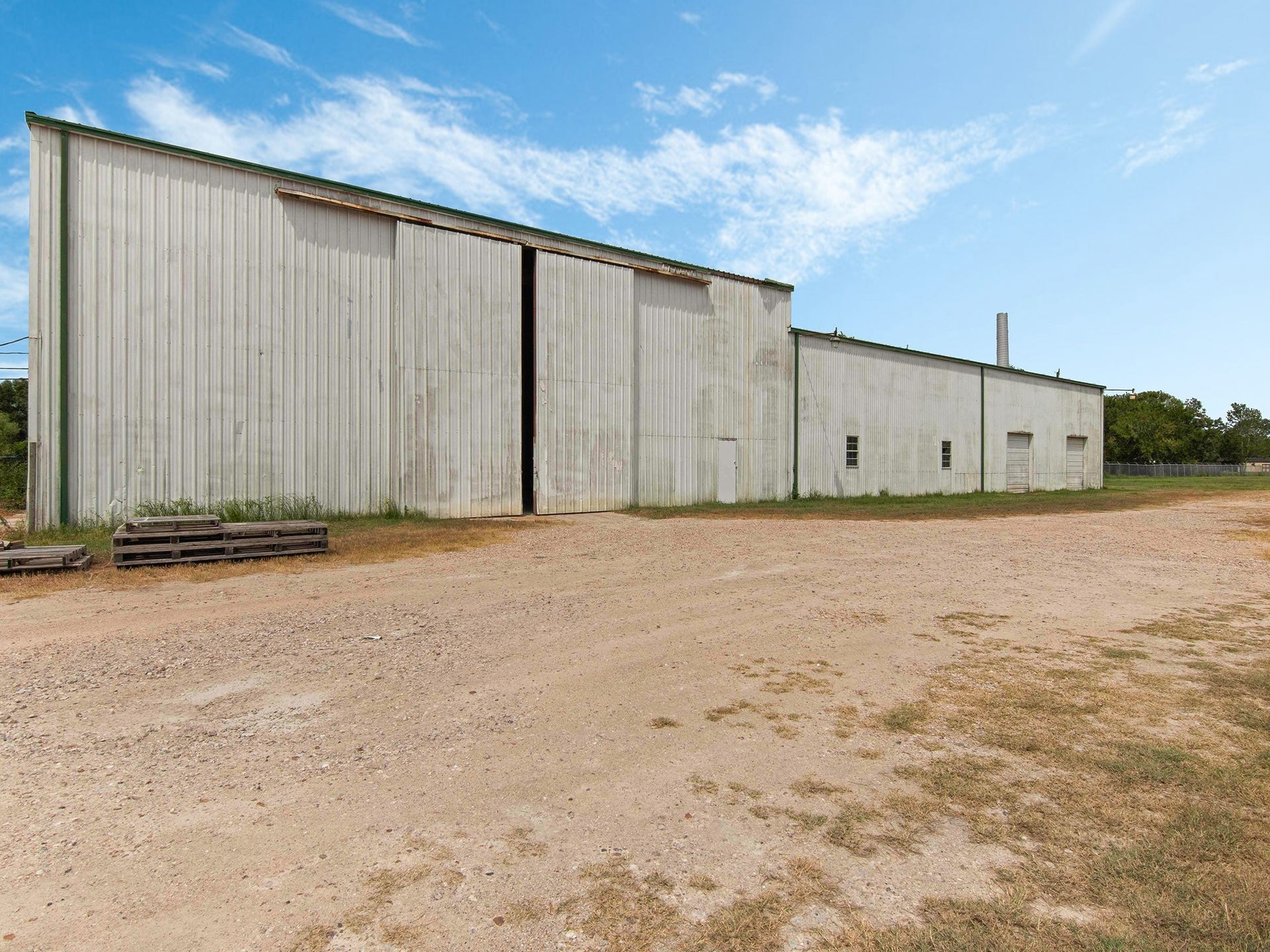 3149 Harkey Road, Pearland, TX 77584 3149 Harkey Road, Pearland, TX 77584