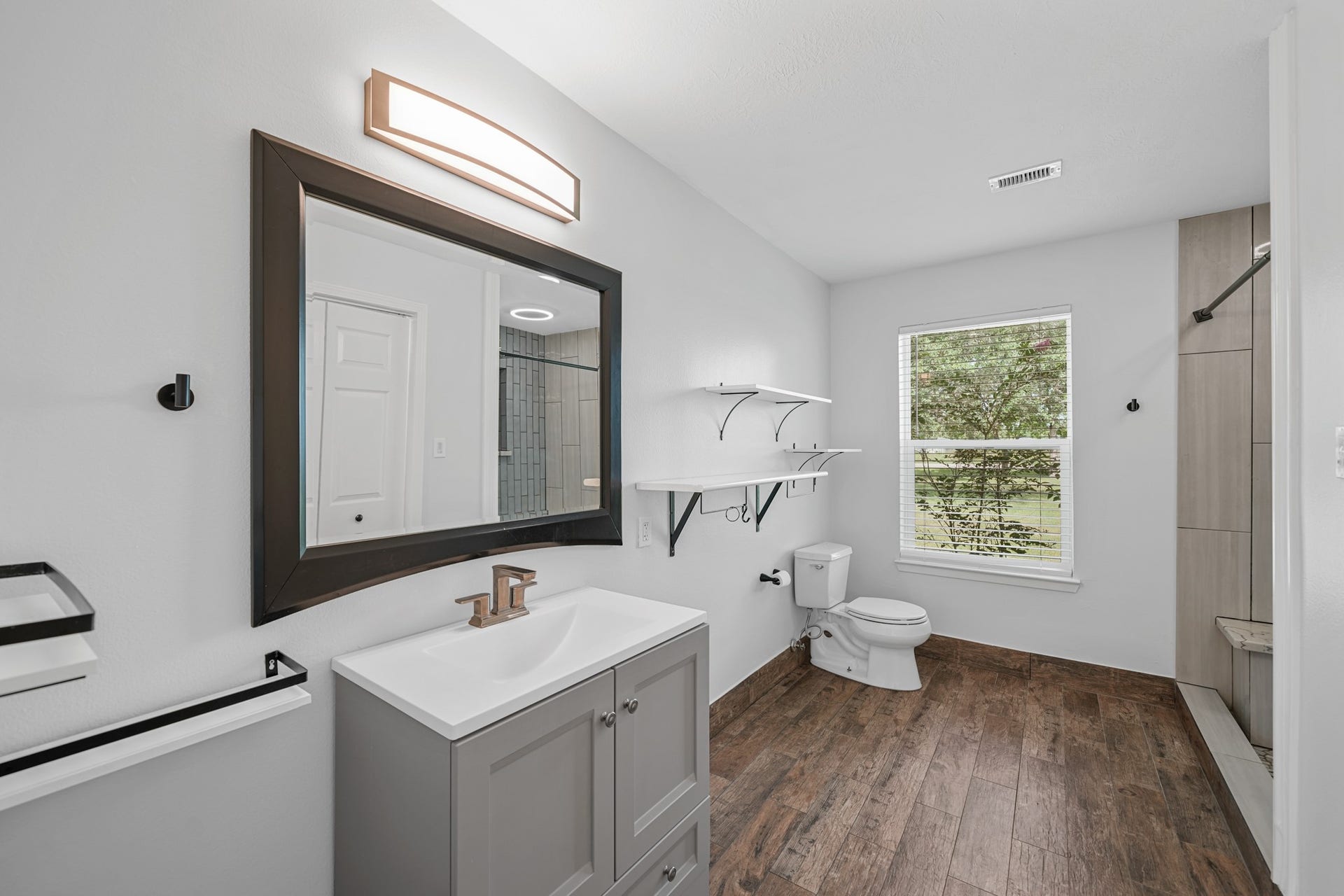 4435 S Tower Road, Santa Fe, TX 77517 4435 S Tower Road, Santa Fe, TX 77517