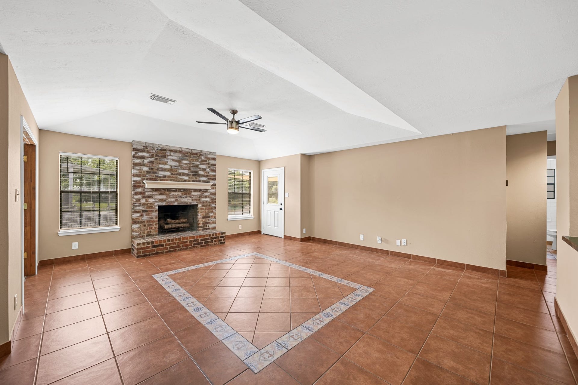 4435 S Tower Road, Santa Fe, TX 77517 4435 S Tower Road, Santa Fe, TX 77517