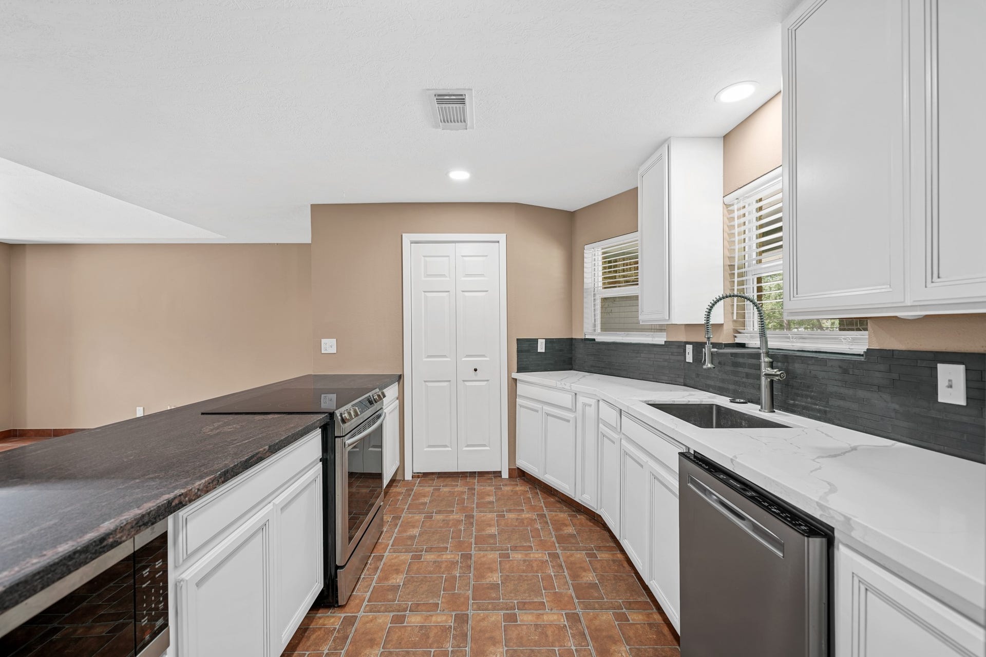 4435 S Tower Road, Santa Fe, TX 77517 4435 S Tower Road, Santa Fe, TX 77517