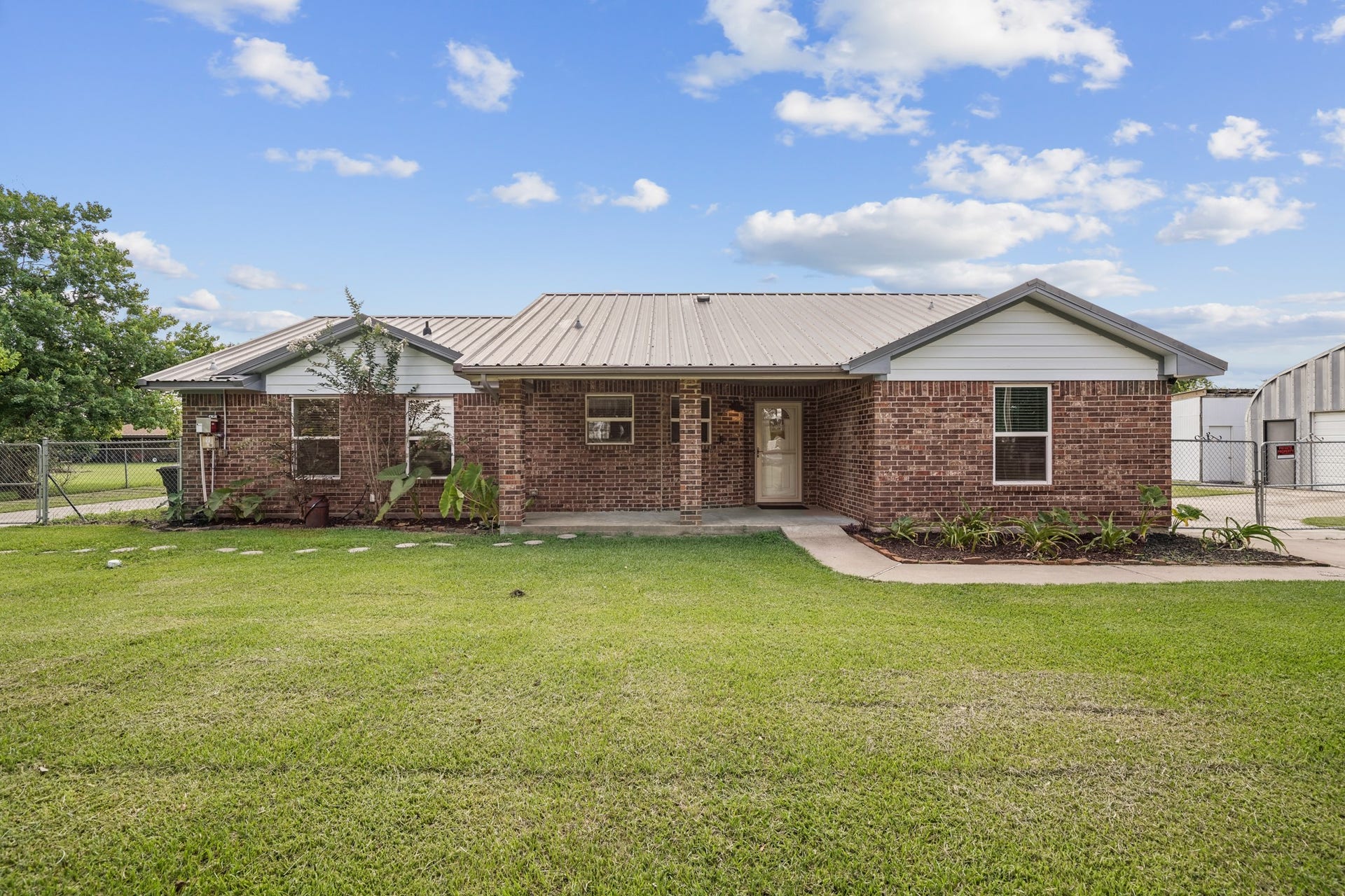 4435 S Tower Road, Santa Fe, TX 77517 4435 S Tower Road, Santa Fe, TX 77517