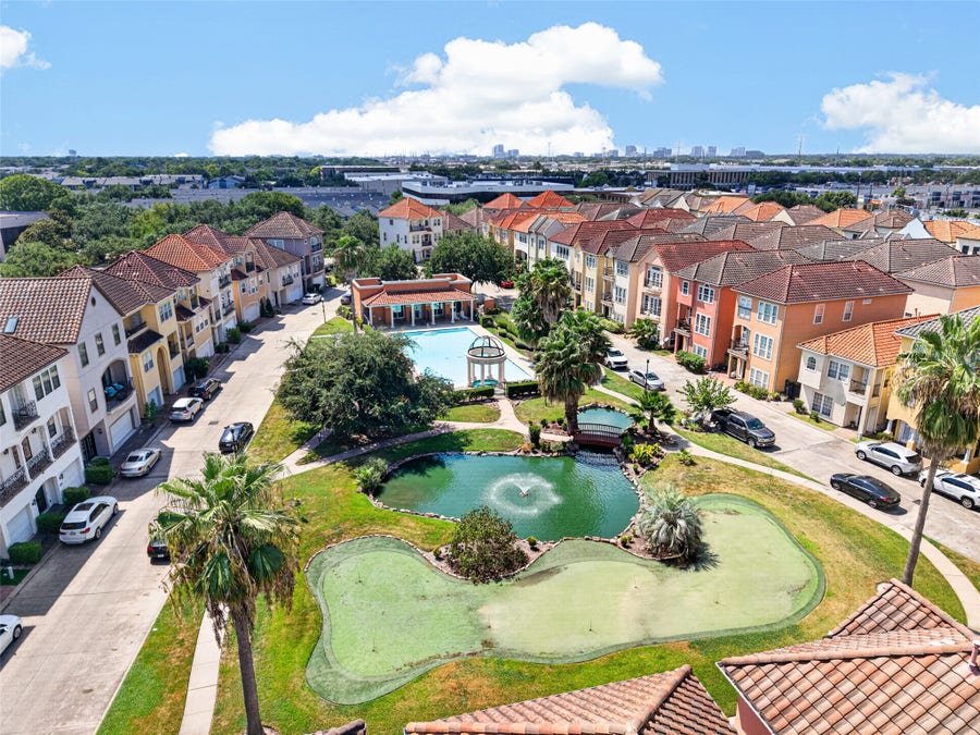 Property photo for 7122 Laguna Villas, Houston, TX