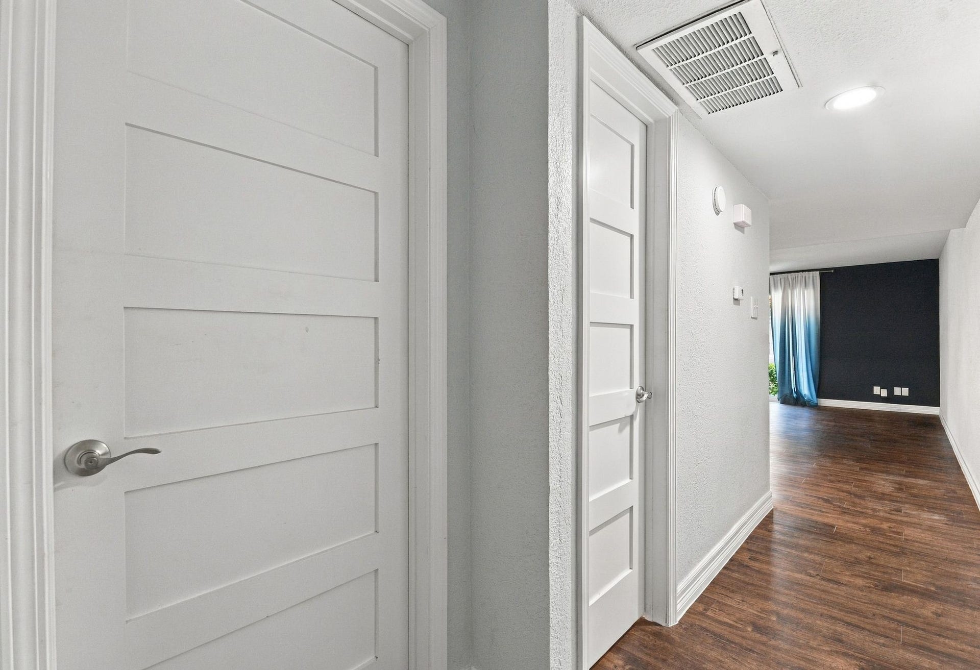 14777 Wunderlich Drive, #413, Houston, TX 77069 From the moment you enter you can see all of the upgraded details - including the upgraded panel doors - not the original boring looking old ones.