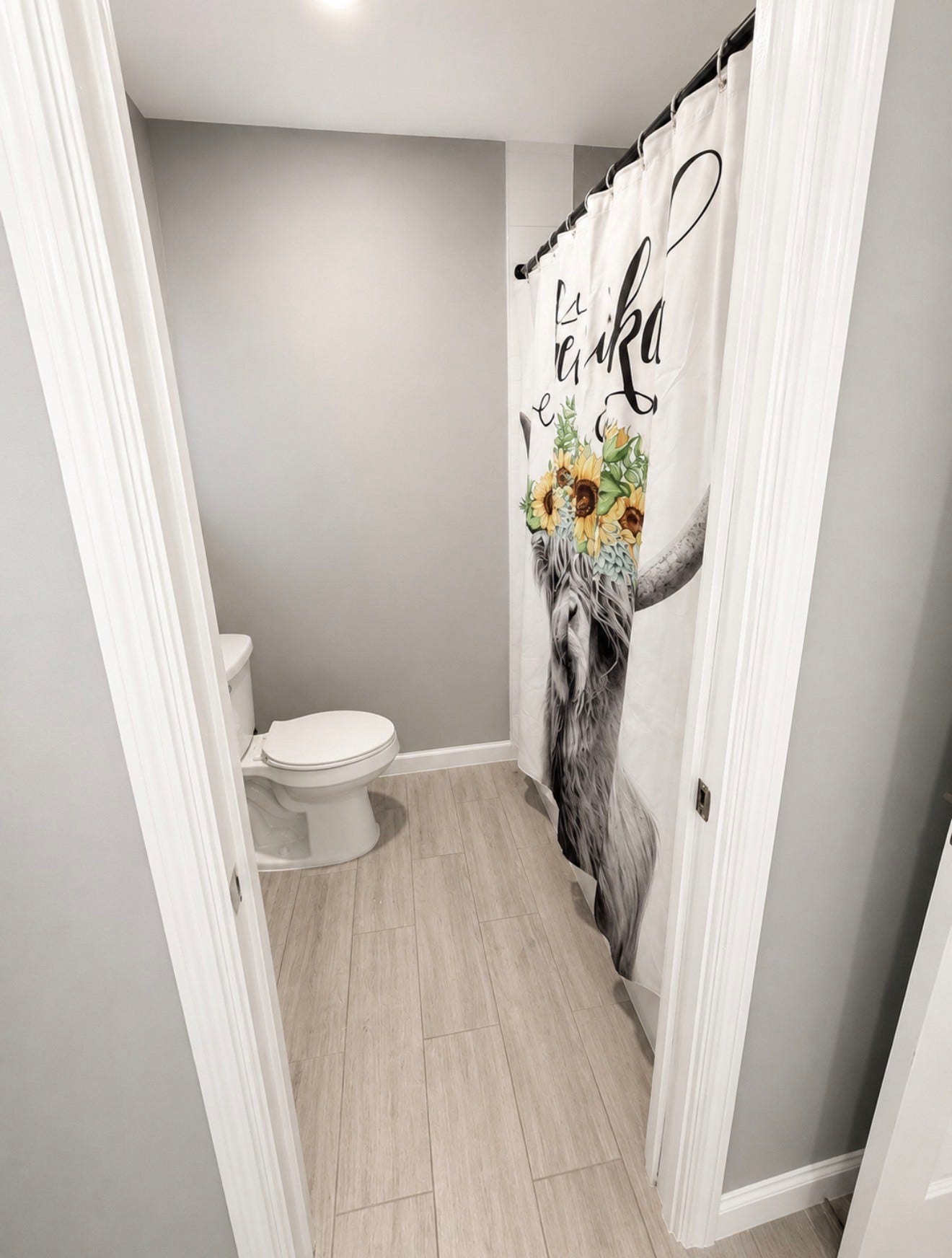 Separate shower room makes the morning routine a little less hectic.