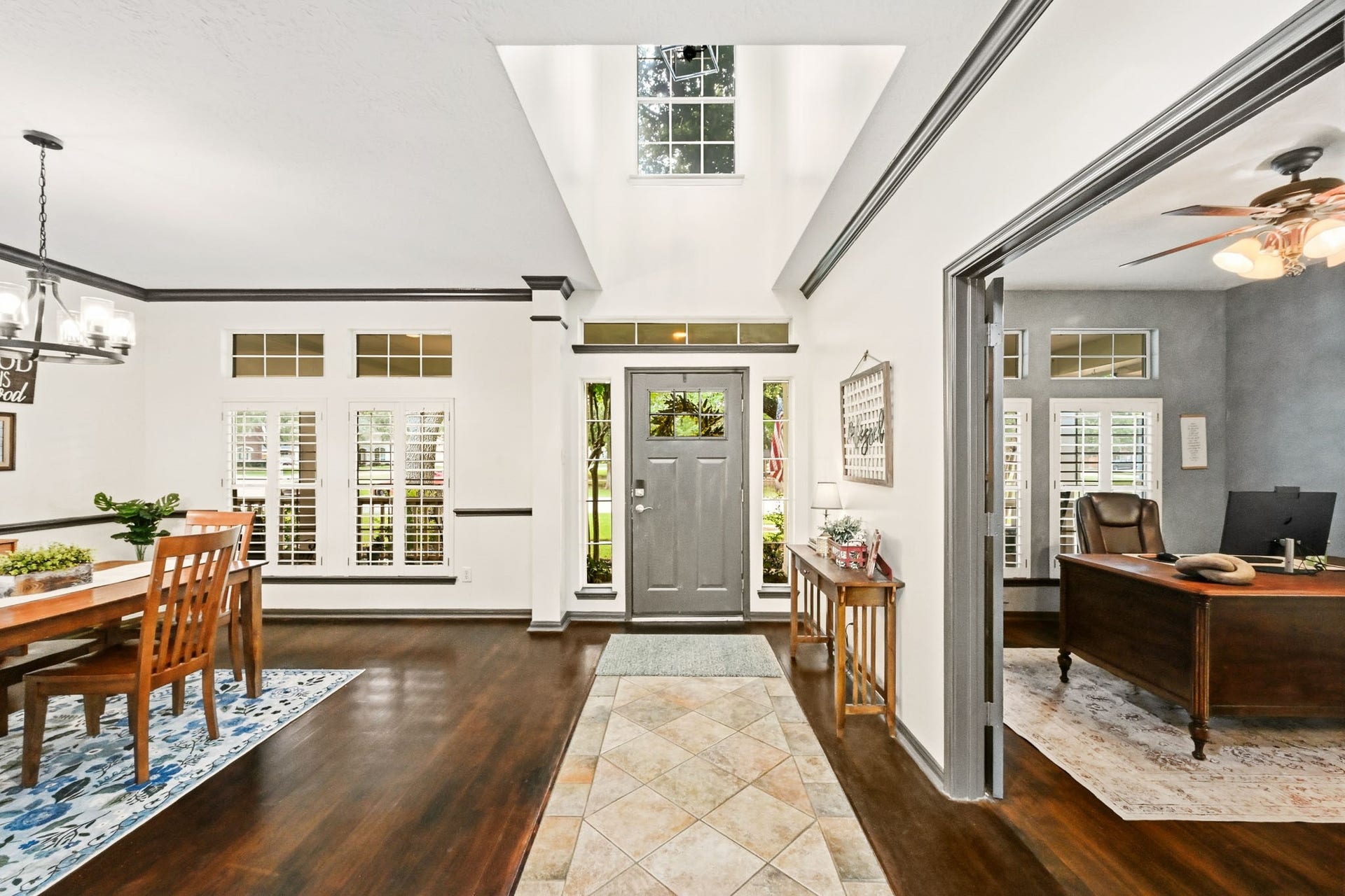 3807 Oakland Circle, Missouri City, TX 77459 Formal Dining & Study located off entry