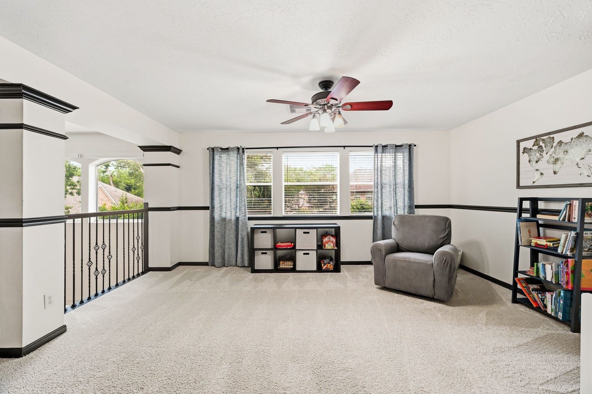 3807 Oakland Circle, Missouri City, TX 77459 Large game room upstairs