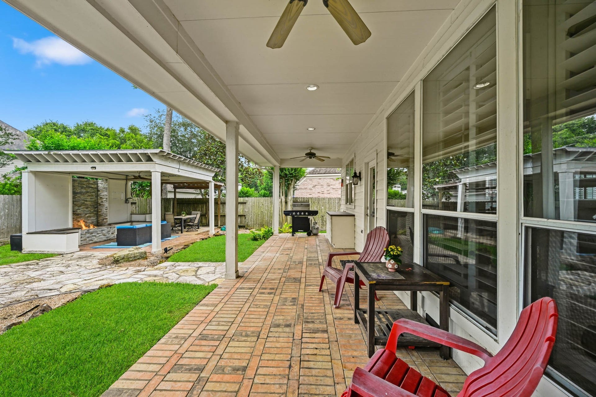 3807 Oakland Circle, Missouri City, TX 77459 Extended covered patio