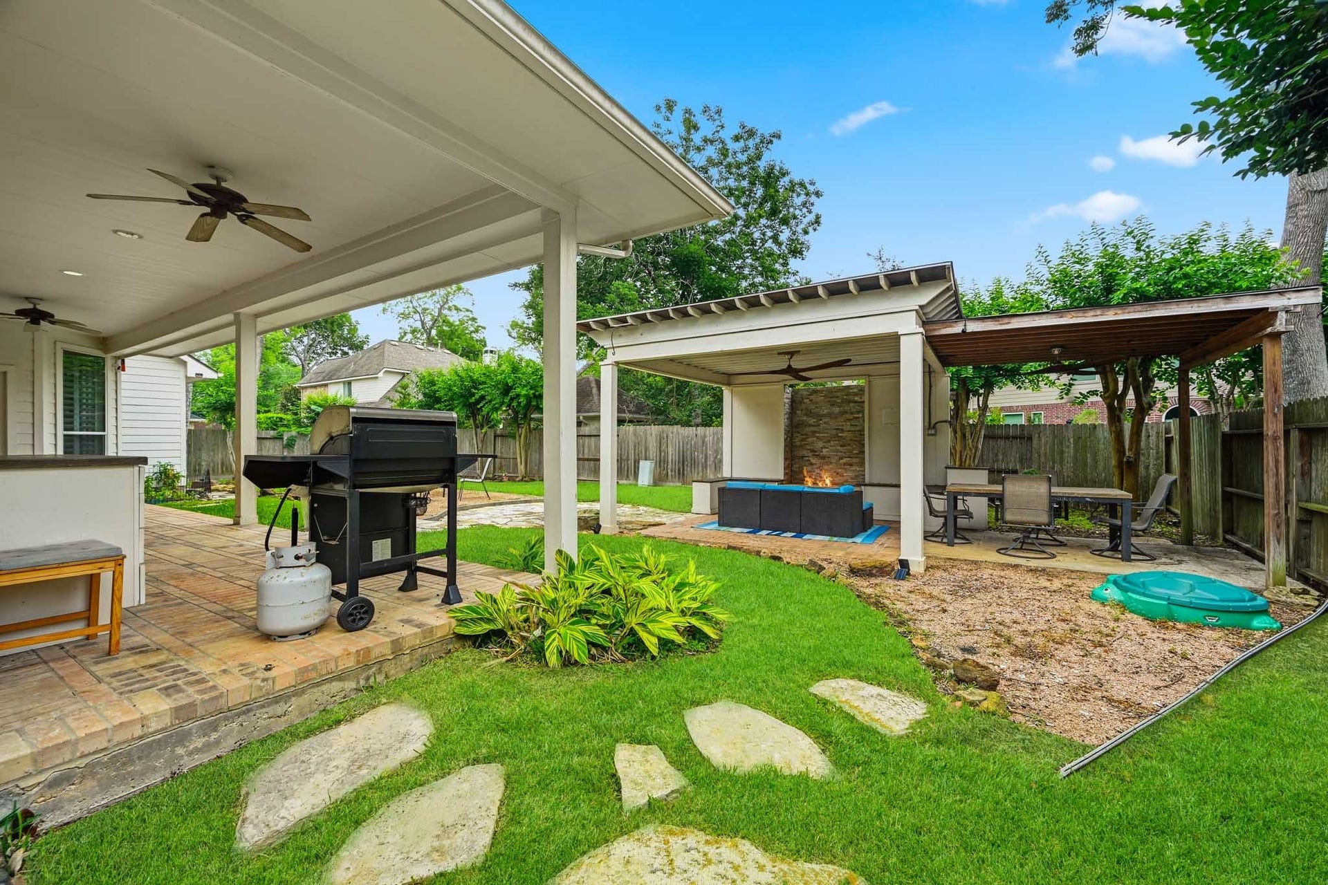 3807 Oakland Circle, Missouri City, TX 77459 The patio wraps around the side of home similar to the front porch