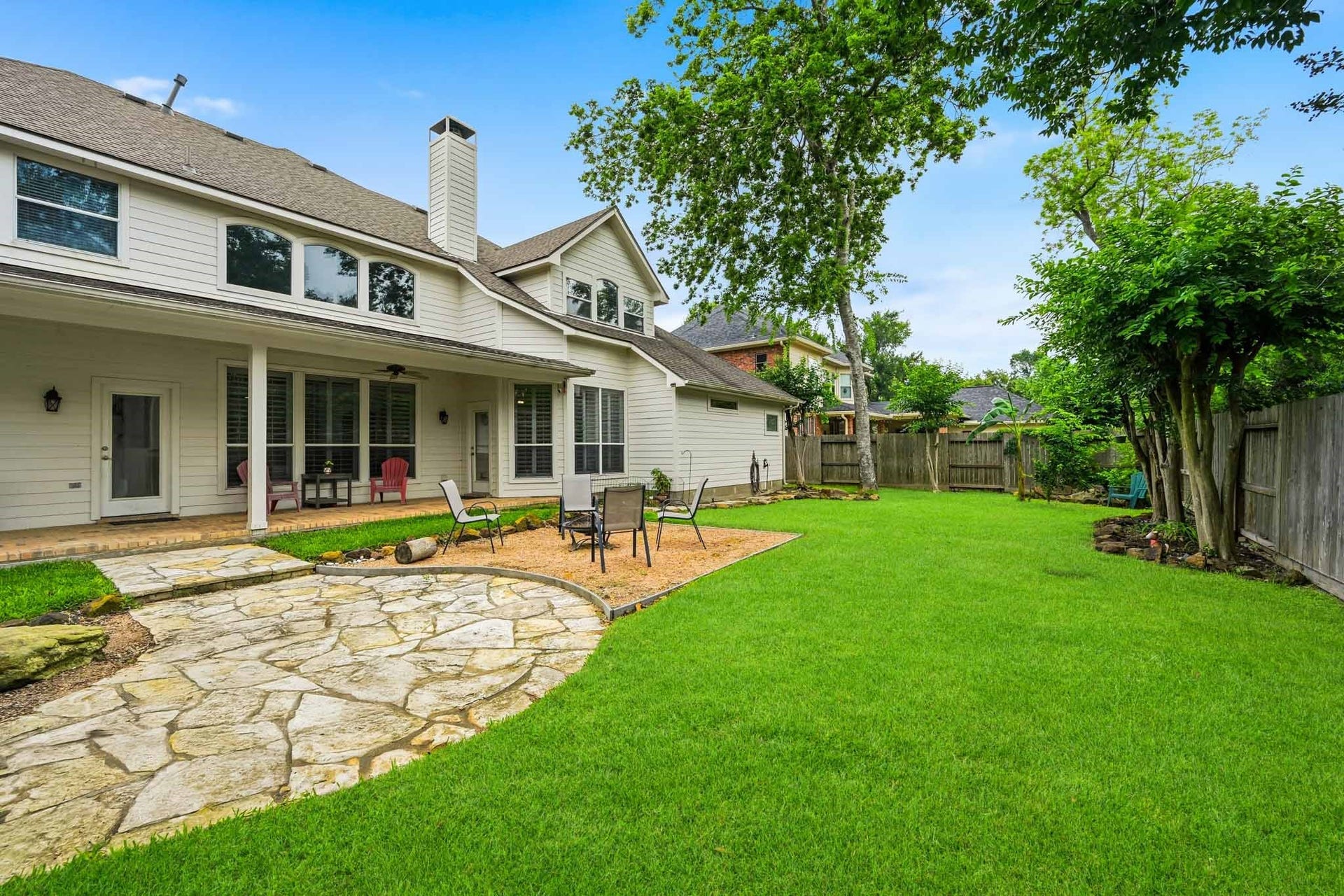3807 Oakland Circle, Missouri City, TX 77459 Spacious backyard with plenty of room to add a pool