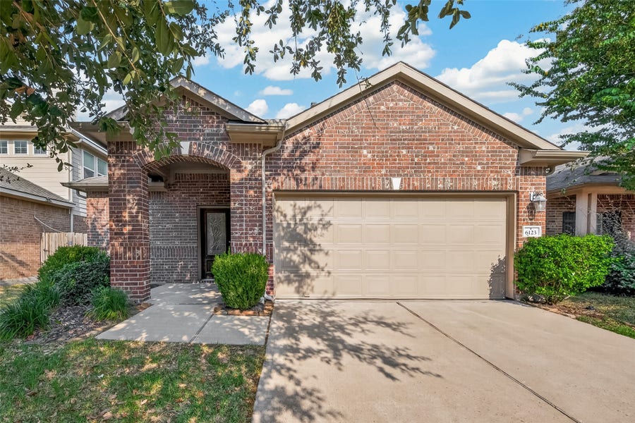Property photo for 6123 Carver Pines Drive, Katy, TX