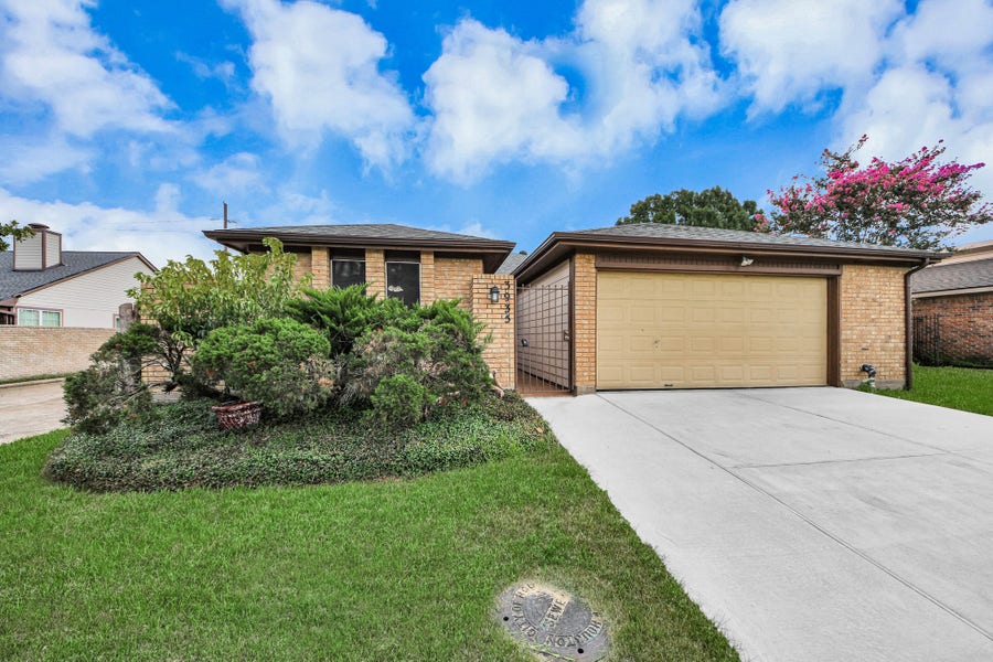 Property photo for 3935 Heathersage Drive, Houston, TX