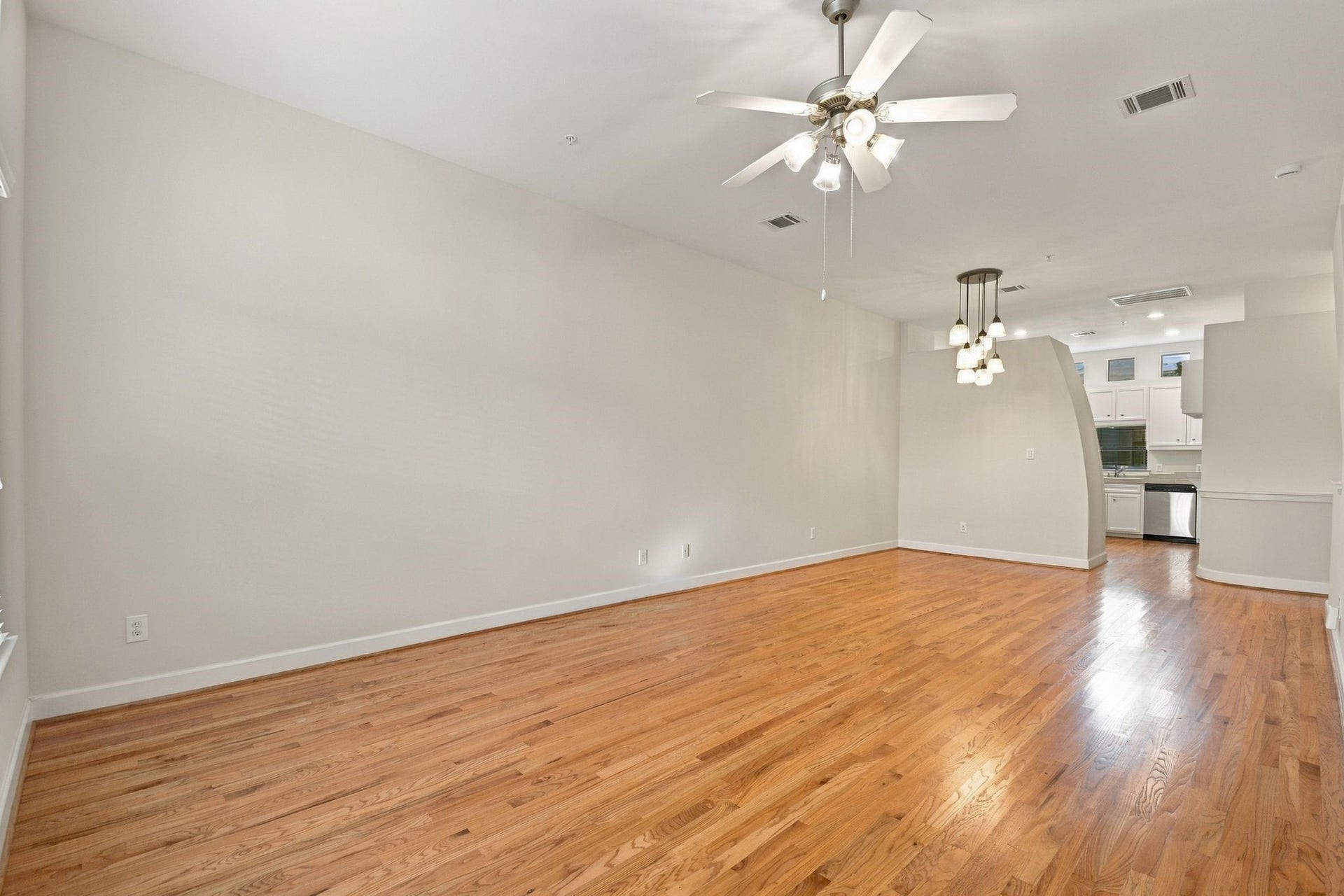 648 Westcross Street, #805, Houston, TX 77018 648 Westcross Street, #805, Houston, TX 77018