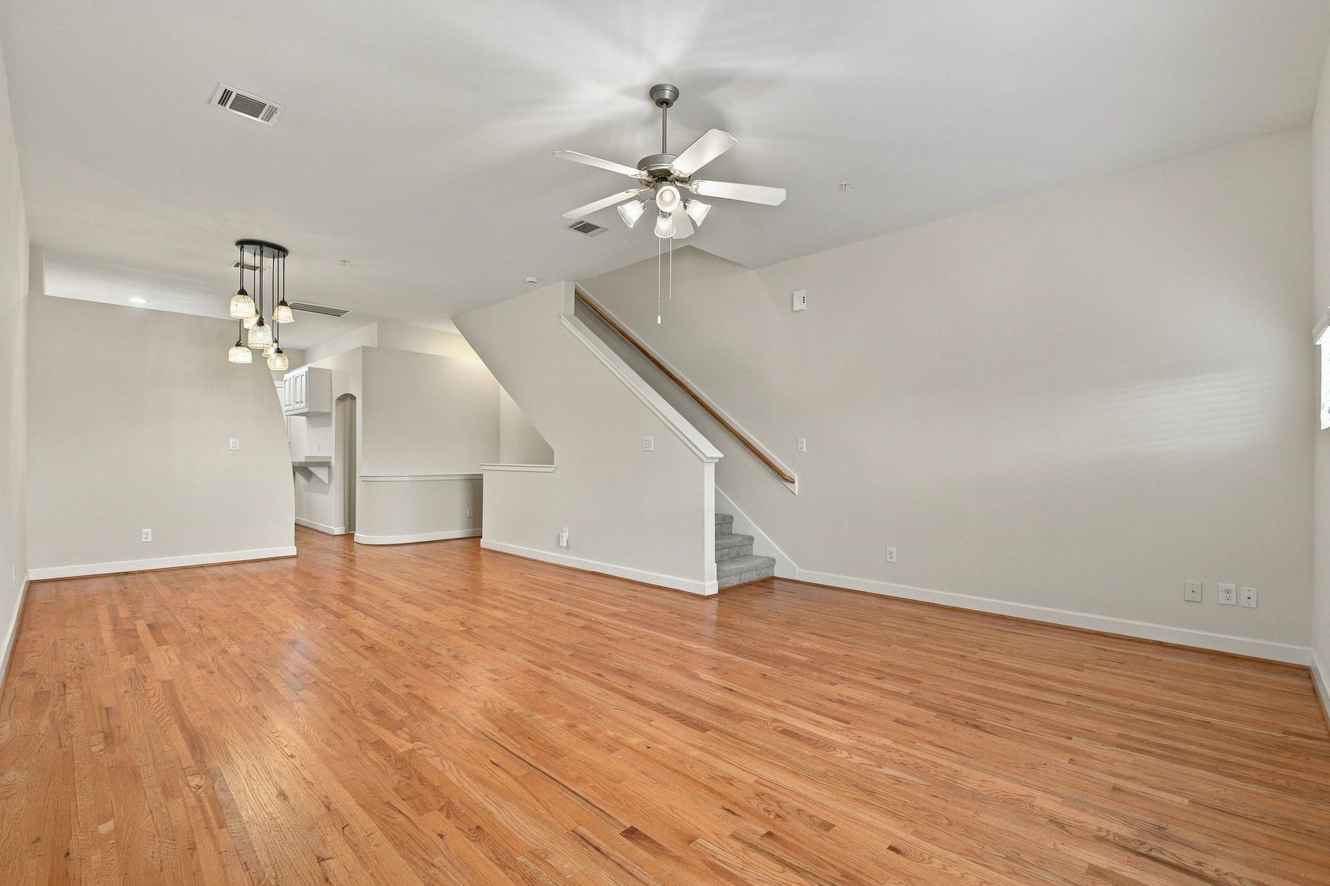 648 Westcross Street, #805, Houston, TX 77018 648 Westcross Street, #805, Houston, TX 77018