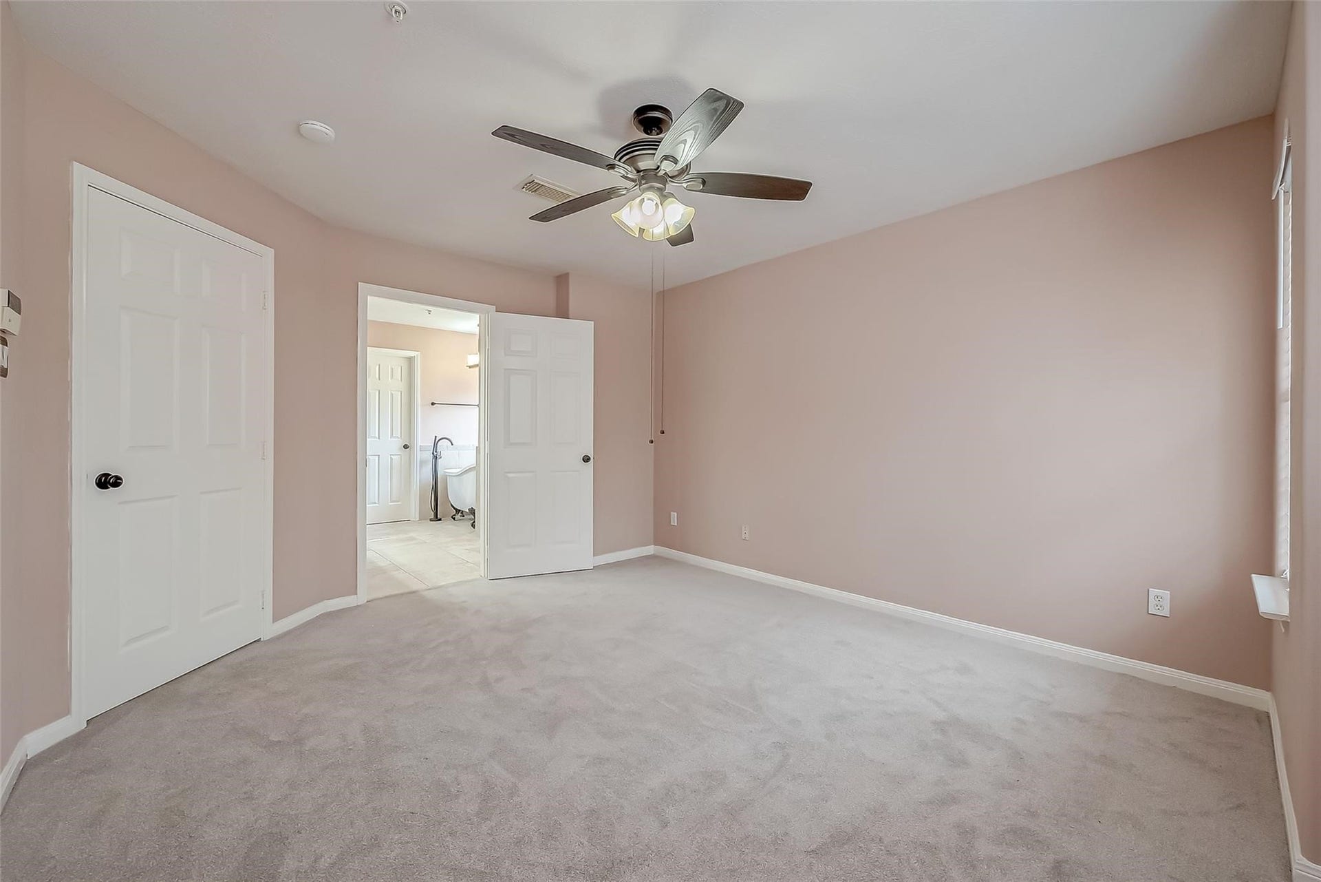 2710 Grants Lake Boulevard, #K3, Sugar Land, TX 77479 Primary Bathroom