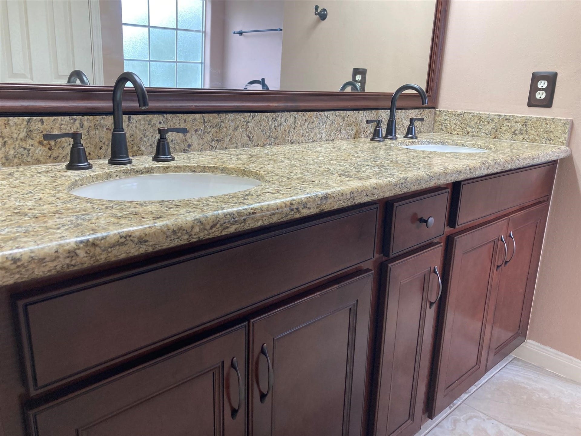 2710 Grants Lake Boulevard, #K3, Sugar Land, TX 77479 Primary Bathroom-Vanity & Storage