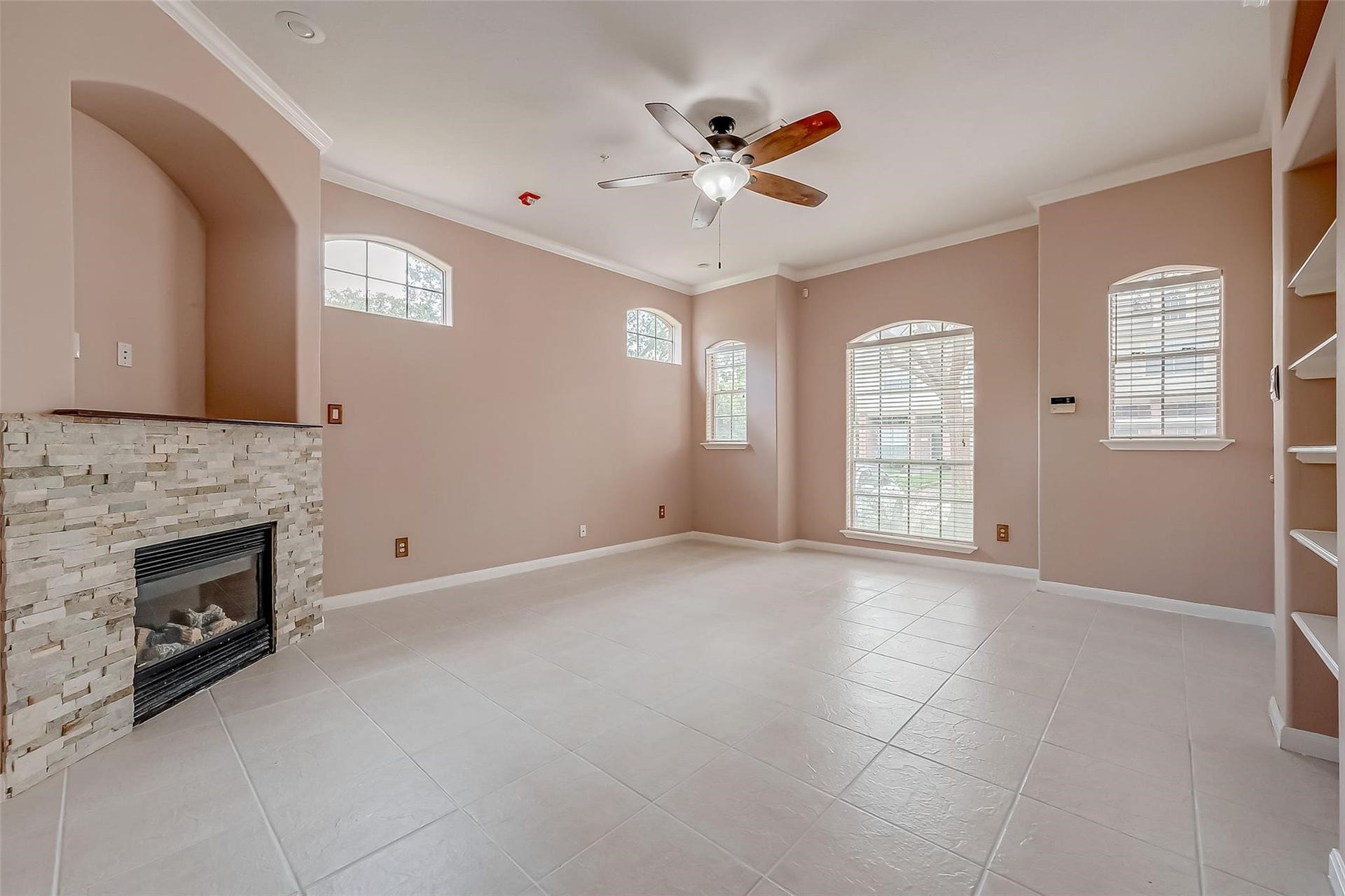 2710 Grants Lake Boulevard, #K3, Sugar Land, TX 77479 Dining Area