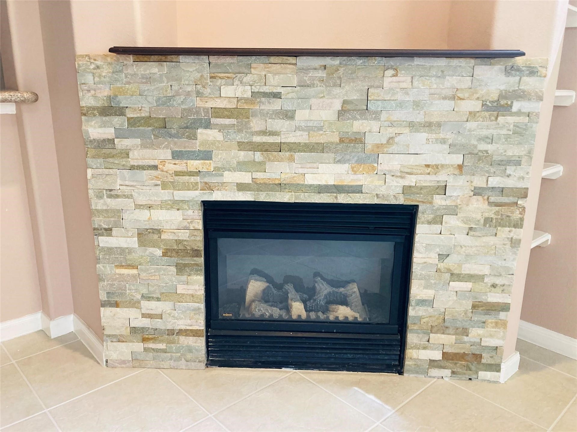 2710 Grants Lake Boulevard, #K3, Sugar Land, TX 77479 Fireplace in Living Room