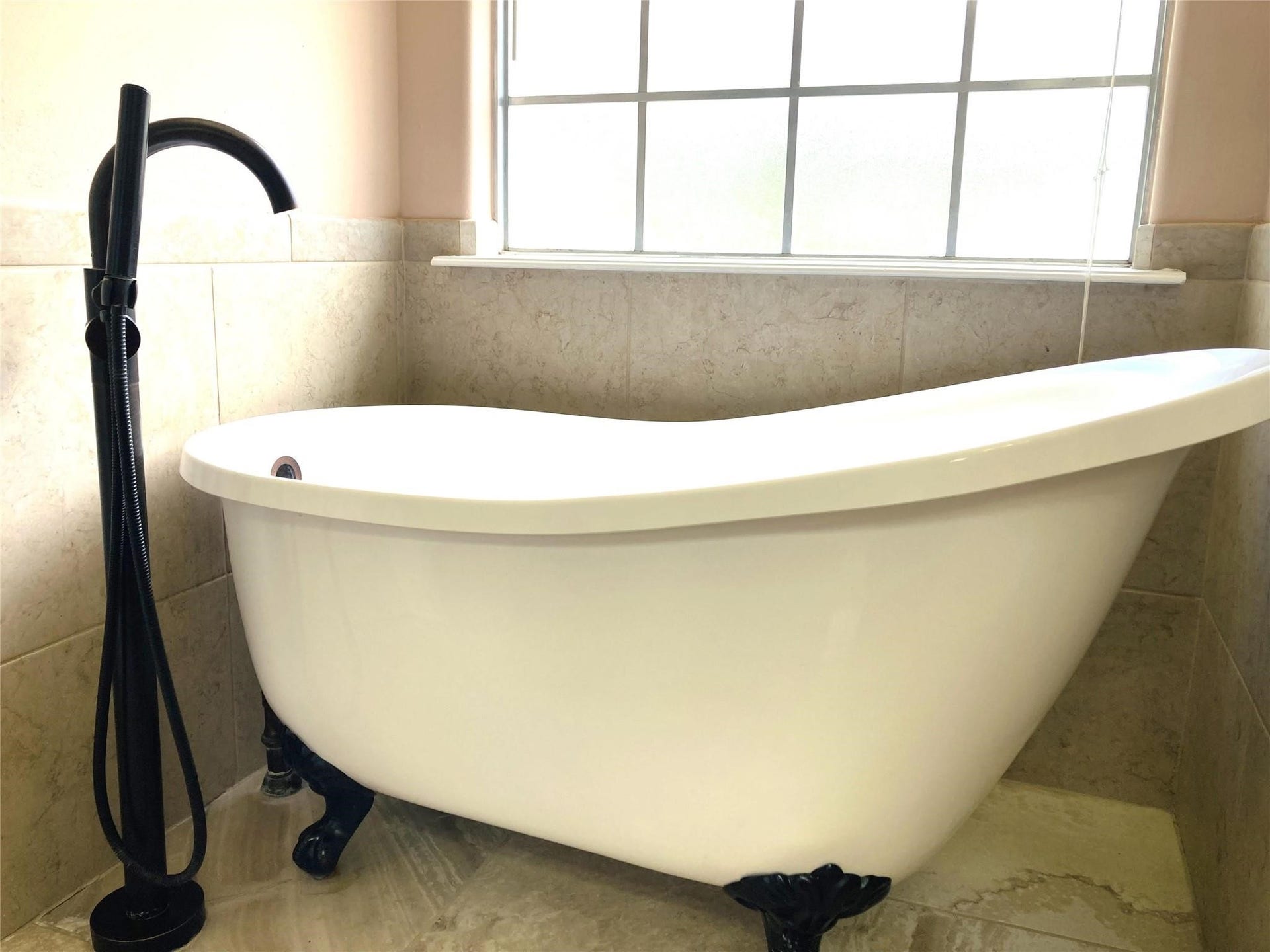 2710 Grants Lake Boulevard, #K3, Sugar Land, TX 77479 Primary Bathroom- Soaking Tub