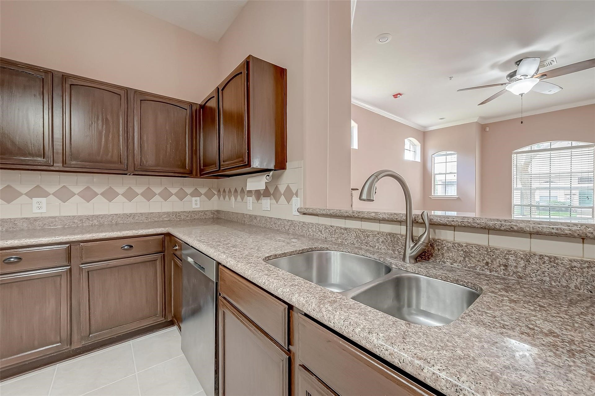 2710 Grants Lake Boulevard, #K3, Sugar Land, TX 77479 Kitchen-Breakfast Area