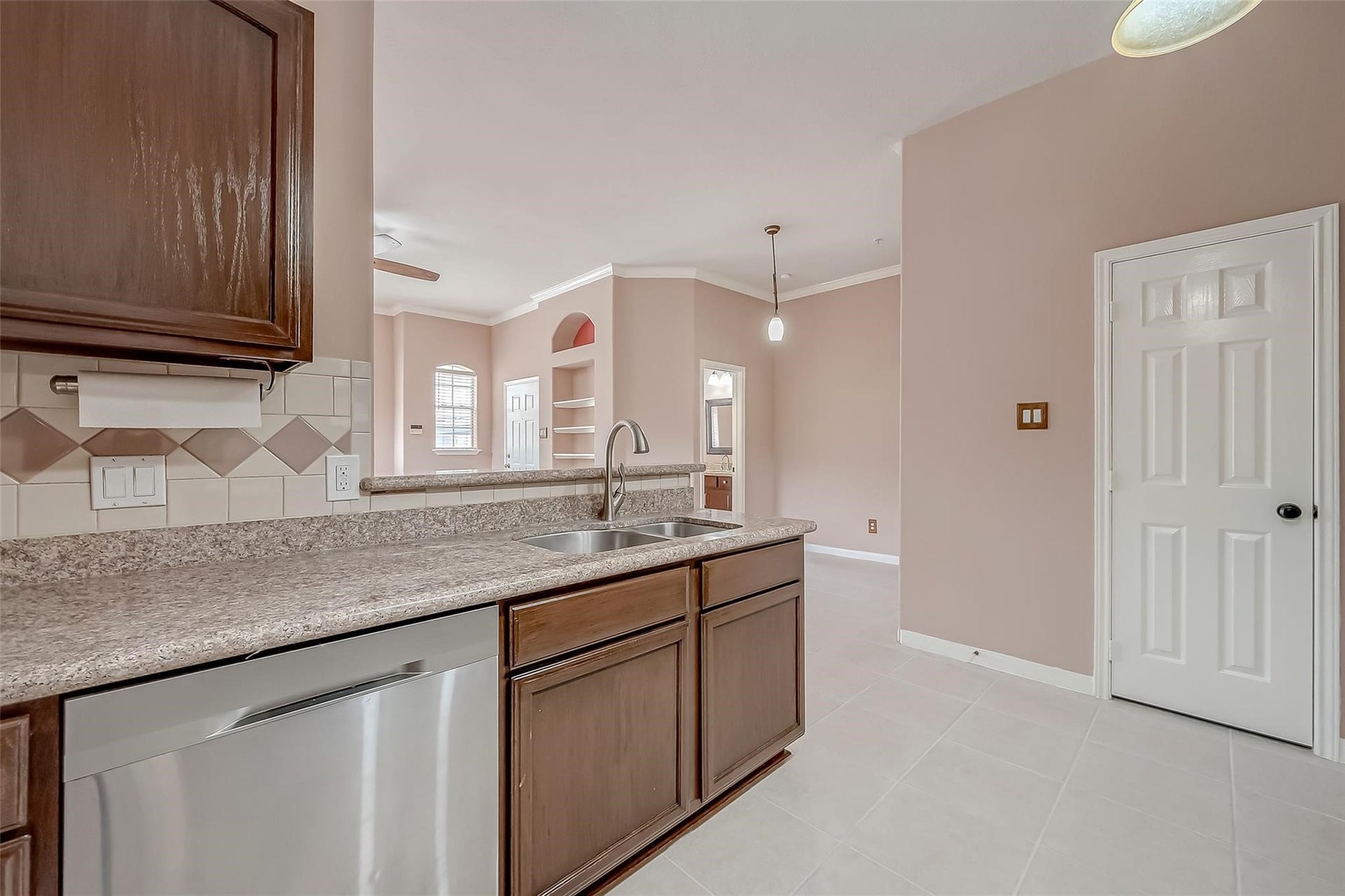 2710 Grants Lake Boulevard, #K3, Sugar Land, TX 77479 Kitchen & Dining Area