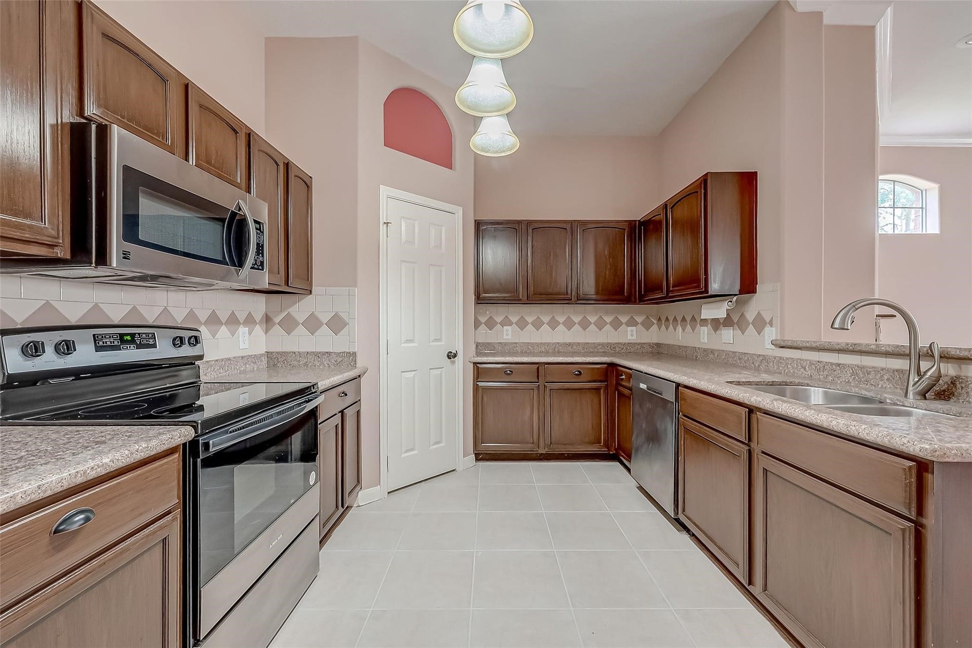 2710 Grants Lake Boulevard, #K3, Sugar Land, TX 77479 Kitchen-Granite Countertops