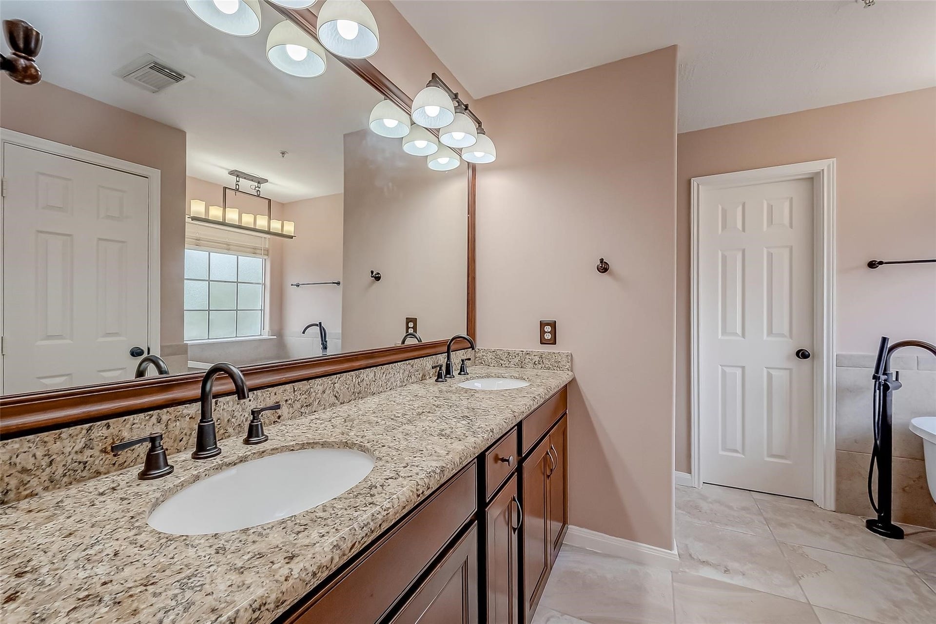 2710 Grants Lake Boulevard, #K3, Sugar Land, TX 77479 Primary Bathroom-Dual Vanities