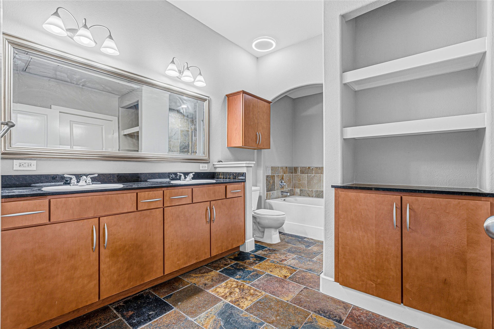 1901 Post Oak Boulevard, #3601, Houston, TX 77056 1901 Post Oak Boulevard, #3601, Houston, TX 77056