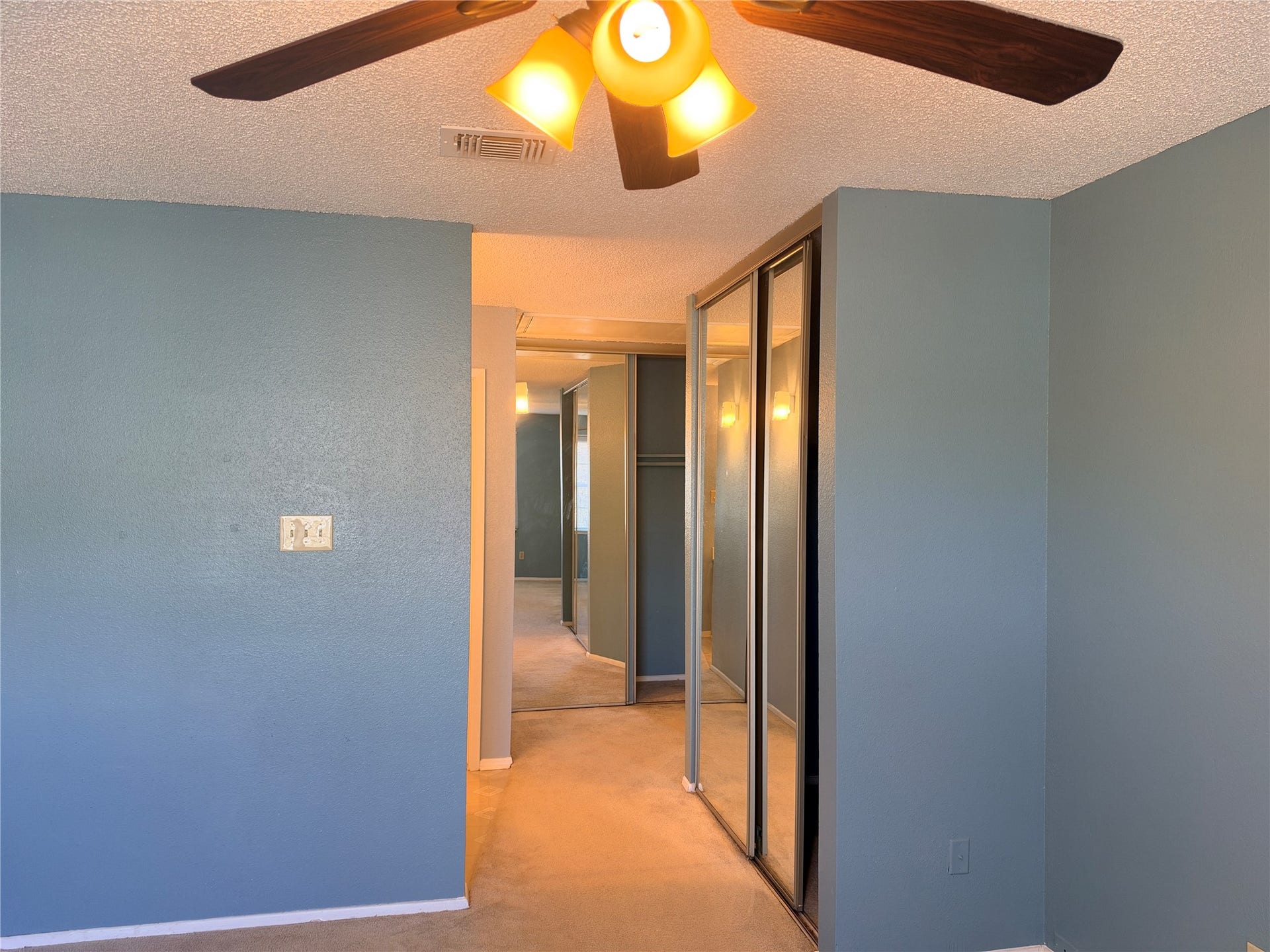 6211 Ludington Drive, #21-909, Houston, TX 77035 6211 Ludington Drive, #21-909, Houston, TX 77035