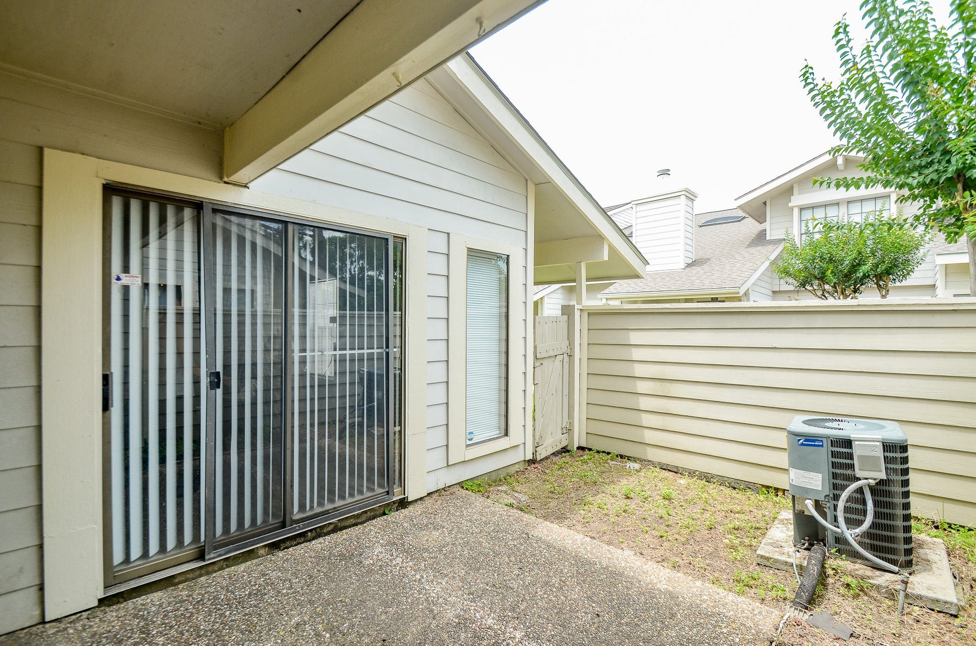 6211 Ludington Drive, #21-909, Houston, TX 77035 6211 Ludington Drive, #21-909, Houston, TX 77035